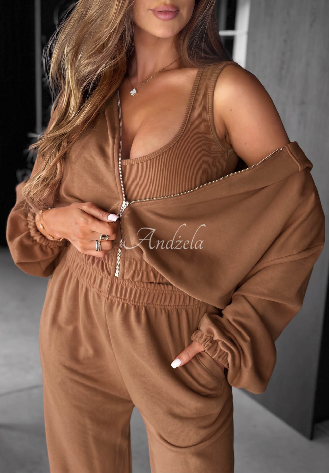 Baumwoll-Set Sweatshirt, Hose und Body 3in1 All For Love Schokoladenbraun