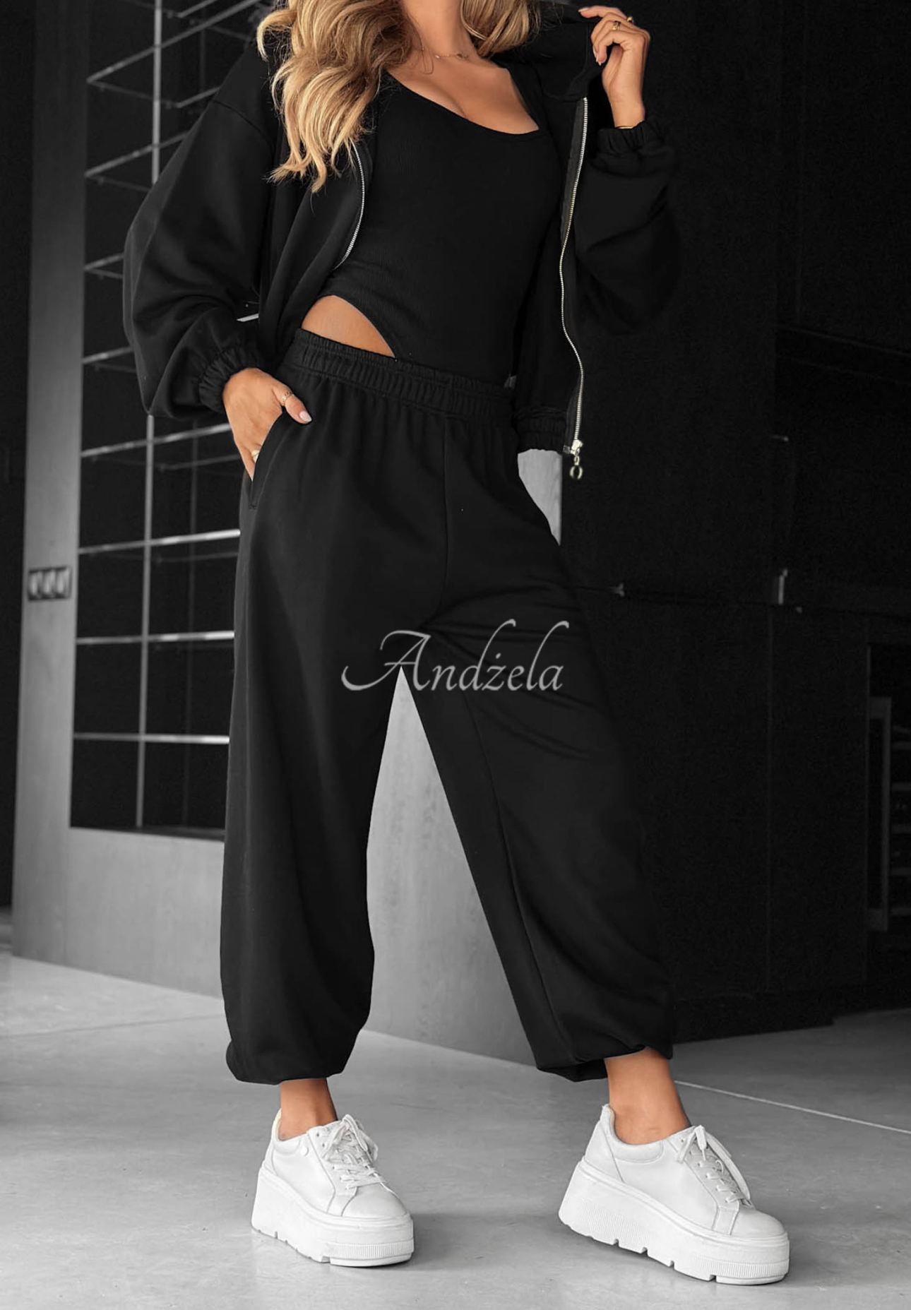 Baumwoll-Set Sweatshirt, Hose und Body 3in1 All For Love Schwarz