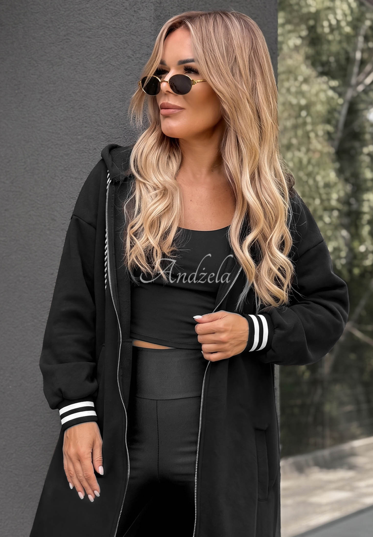 Langes Oversize-Sweatshirt mit Kapuze Cozy Hour Schwarz
