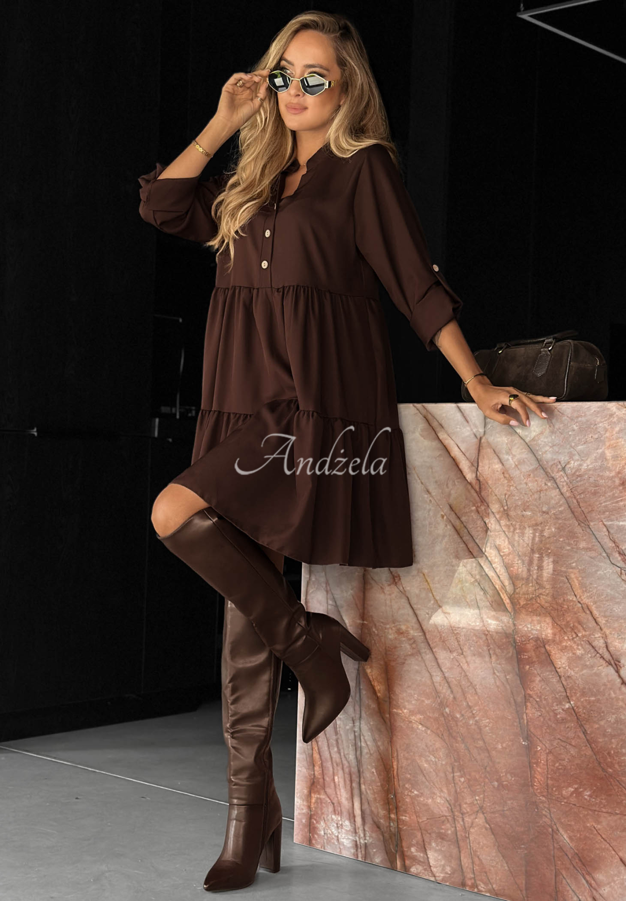 Oversize-Kleid mit Rüschen und Viskose Modern Charm Schokoladenbraun