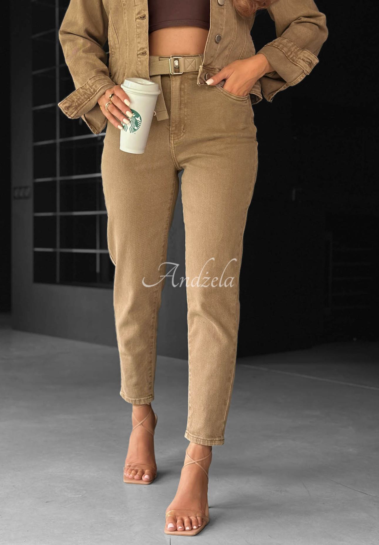 Jeanshose mom fit All We Need Camel