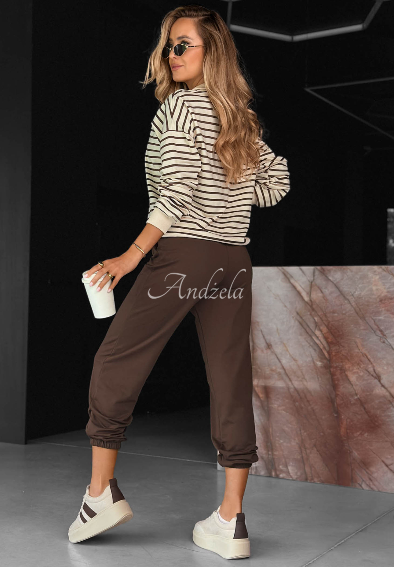 Trainingsanzug aus Baumwolle Sweatshirt und Hose gestreift Hello Weekend vanille-schokoladenbraun