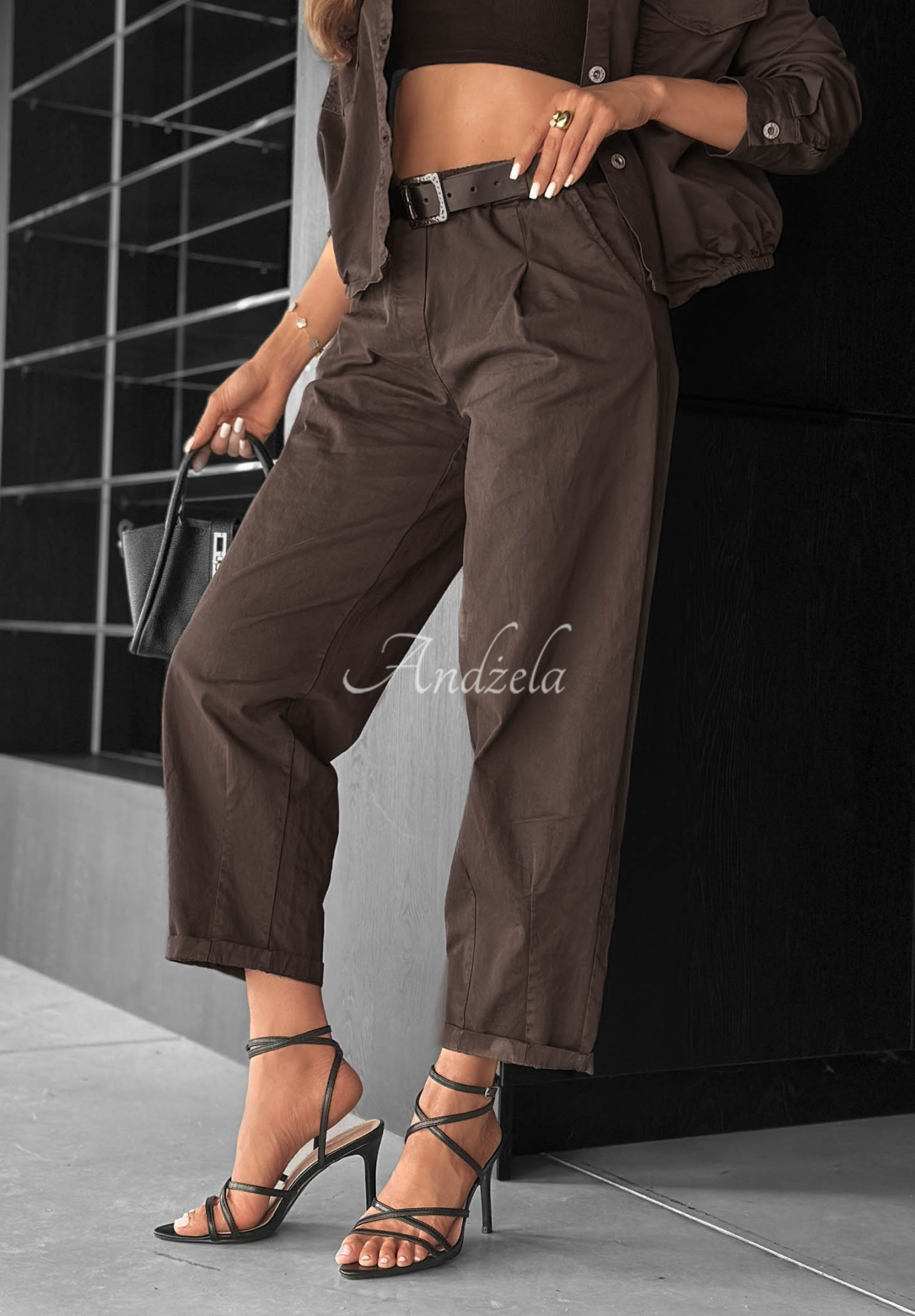 Baumwollhose mom fit Dream Away Schokoladenbraun