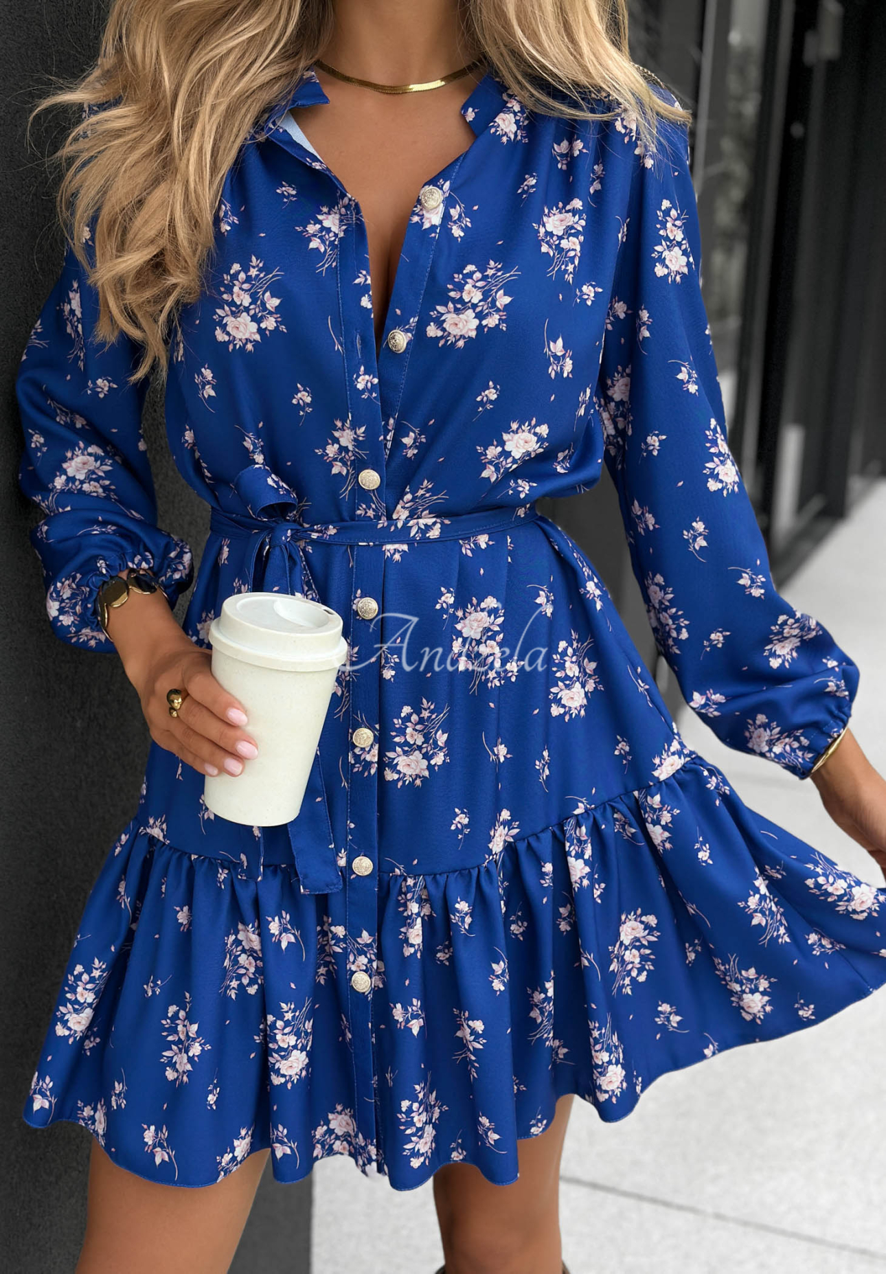 Hemdkleid aus Viskose mit einer Rüsche und Blumenmuster Call My Name Dunkelblau