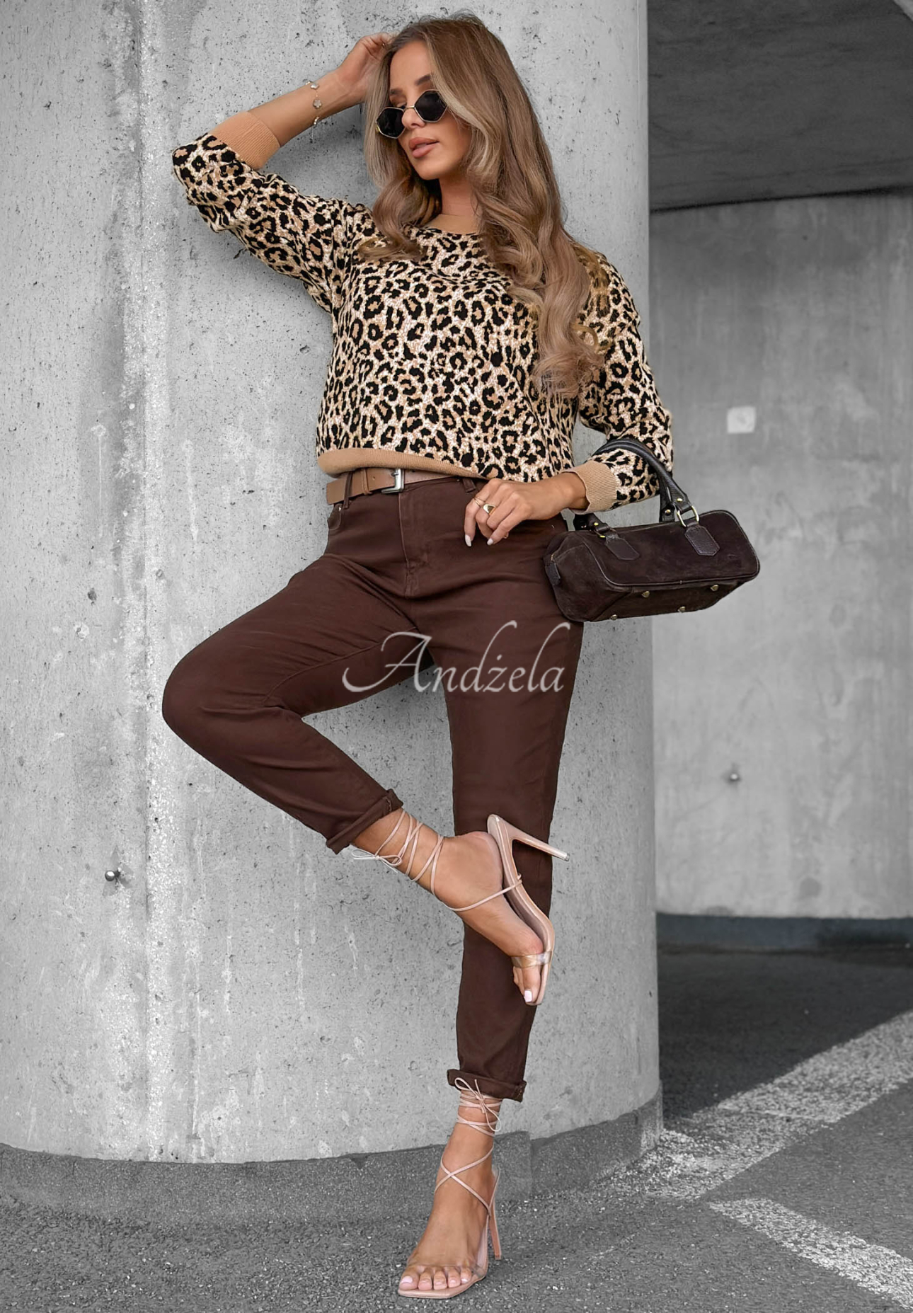 Kurzer Viskosepullover mit Leopardenmuster Wild Grace Camel