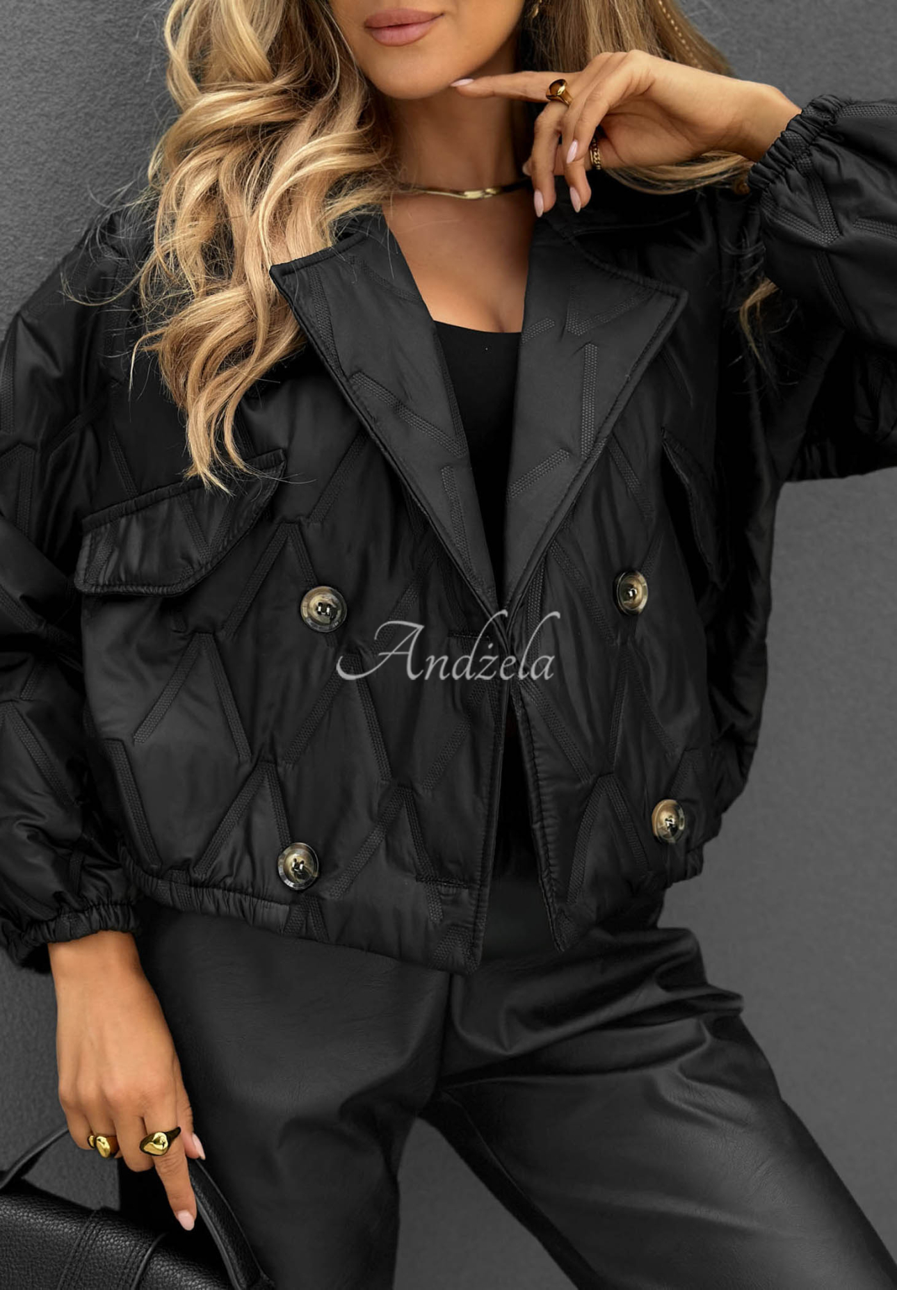 Kurze Steppjacke mit Kragen Frost Morning Schwarz