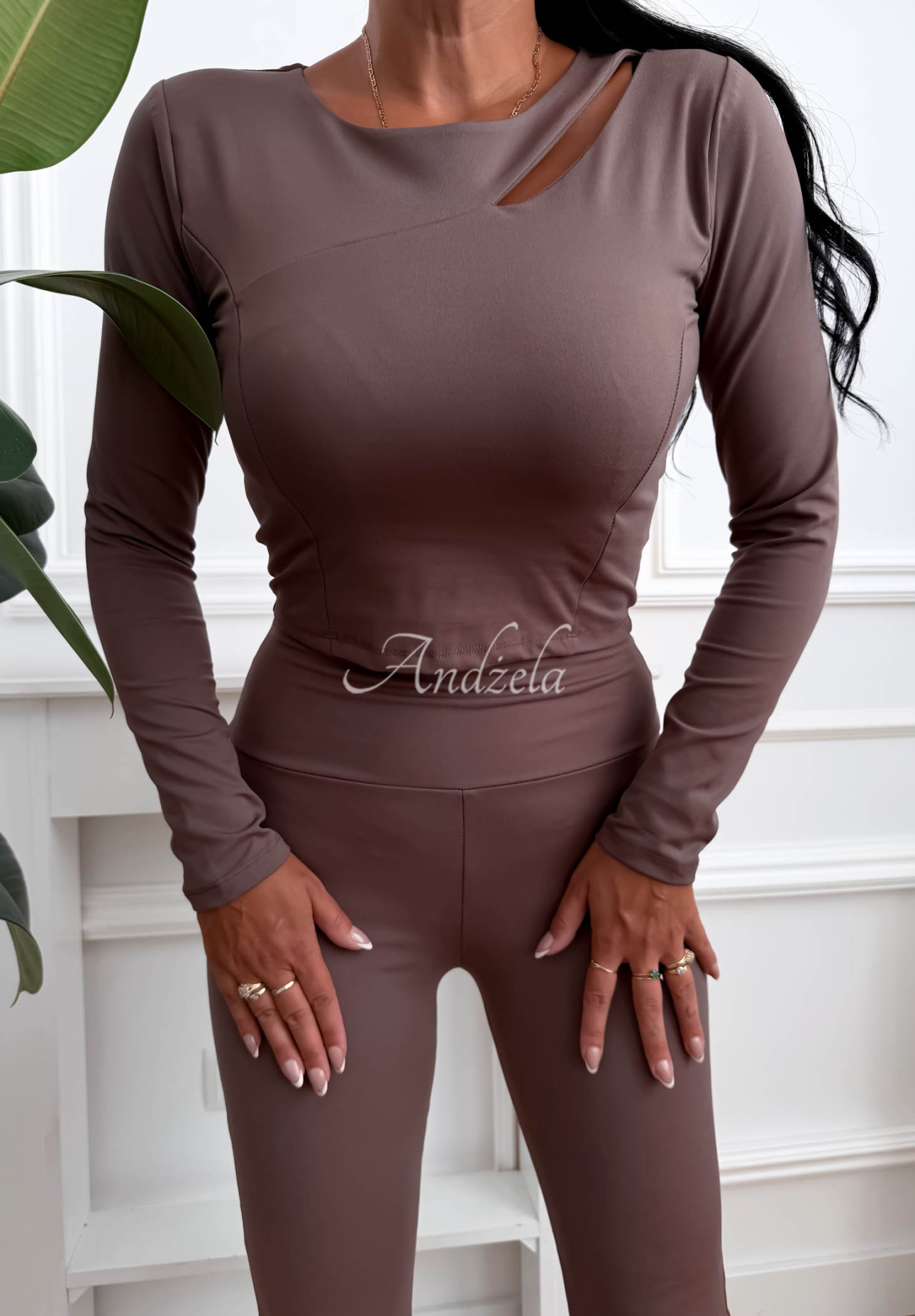 Viskosebluse mit Ausschnitt Another Time Mokkafarben