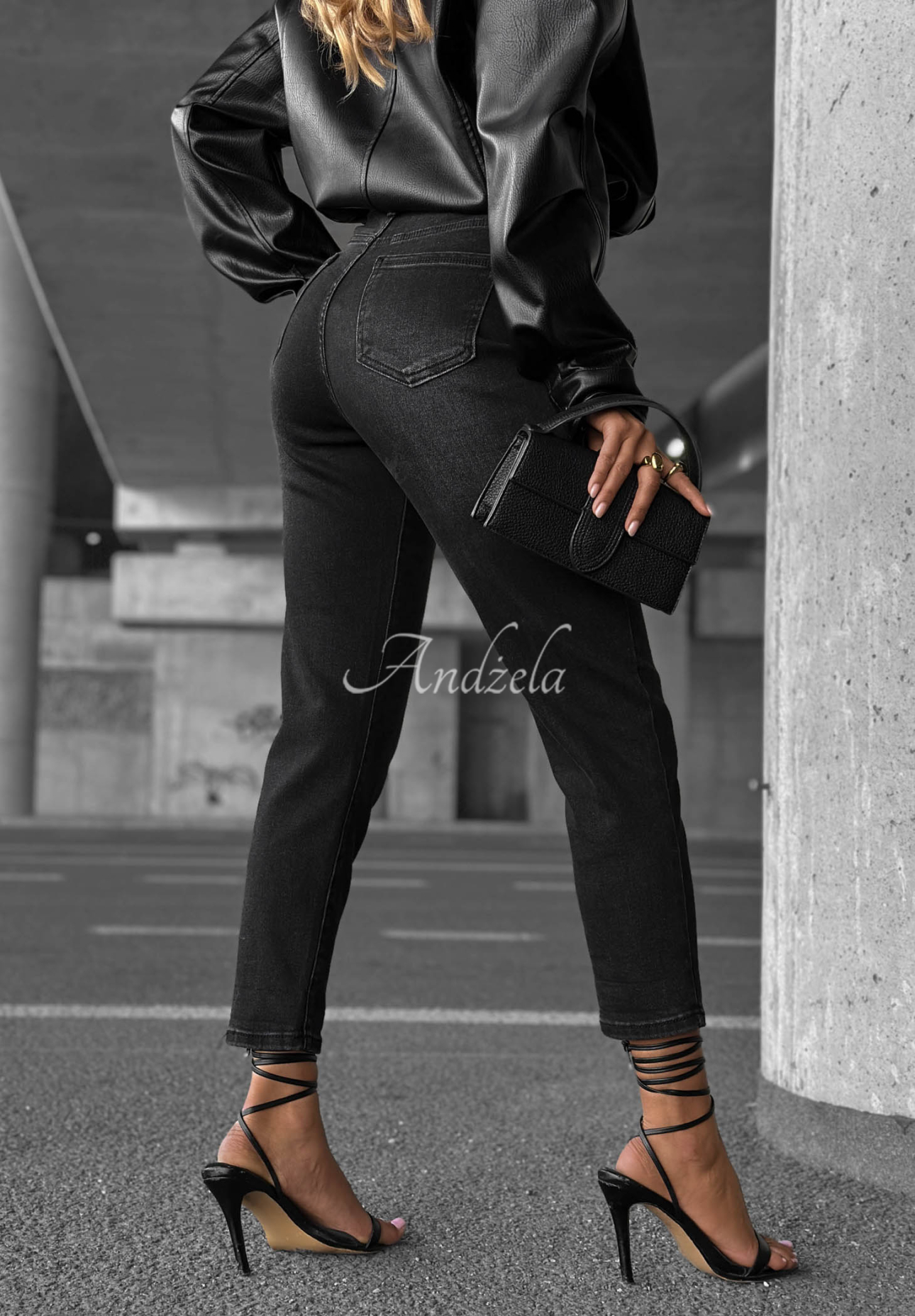 Mom-Fit Jeans mit Gürtel Best Moment dunkelgrau