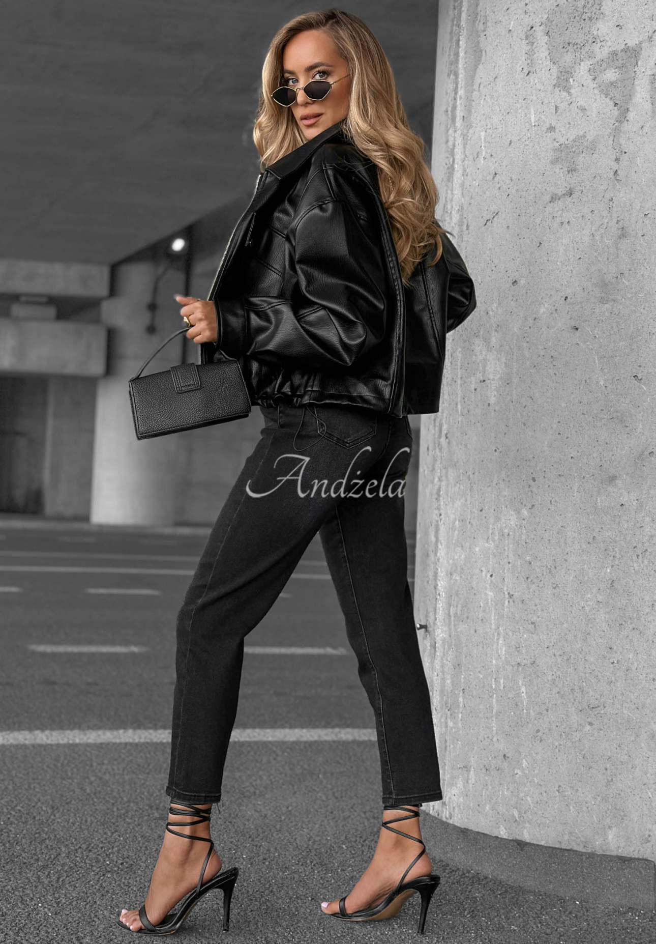 Mom-Fit Jeans mit Gürtel Best Moment dunkelgrau