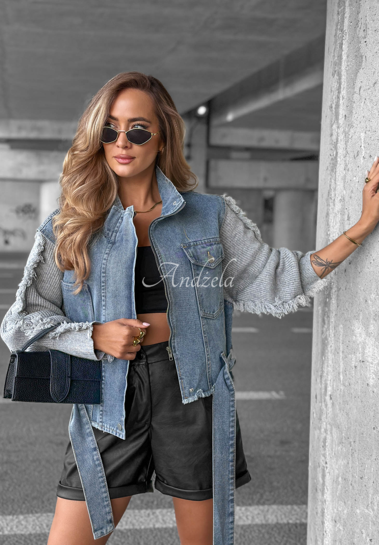 Kurze Jeansjacke mit Strickärmeln Gloomy Mood blau-graun
