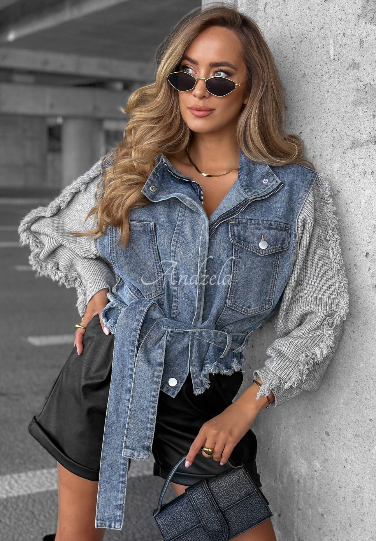 Kurze Jeansjacke mit Strickärmeln Gloomy Mood blau-graun