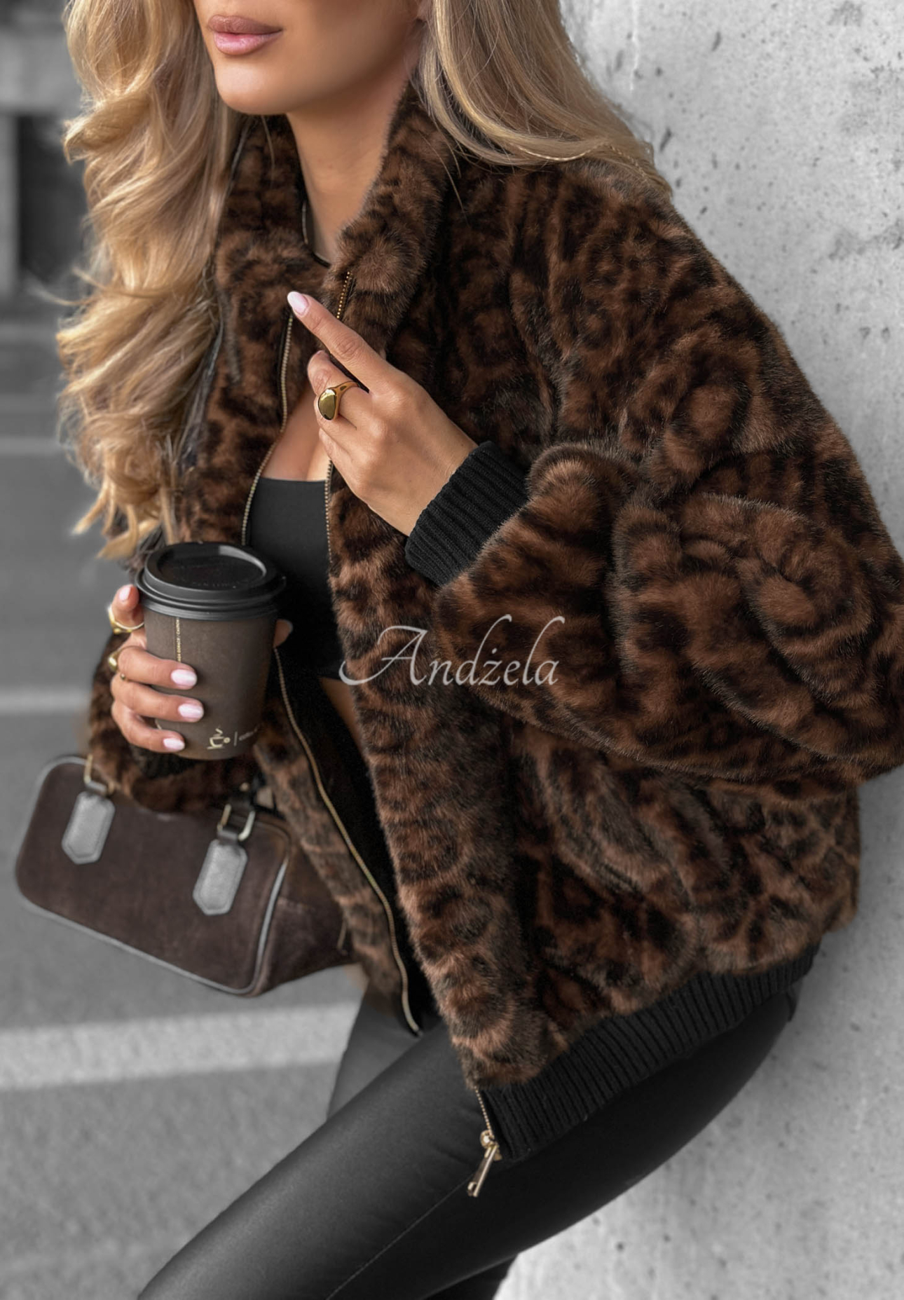 Kurze Leopardenpelzjacke Cozy Leopard Schwarz