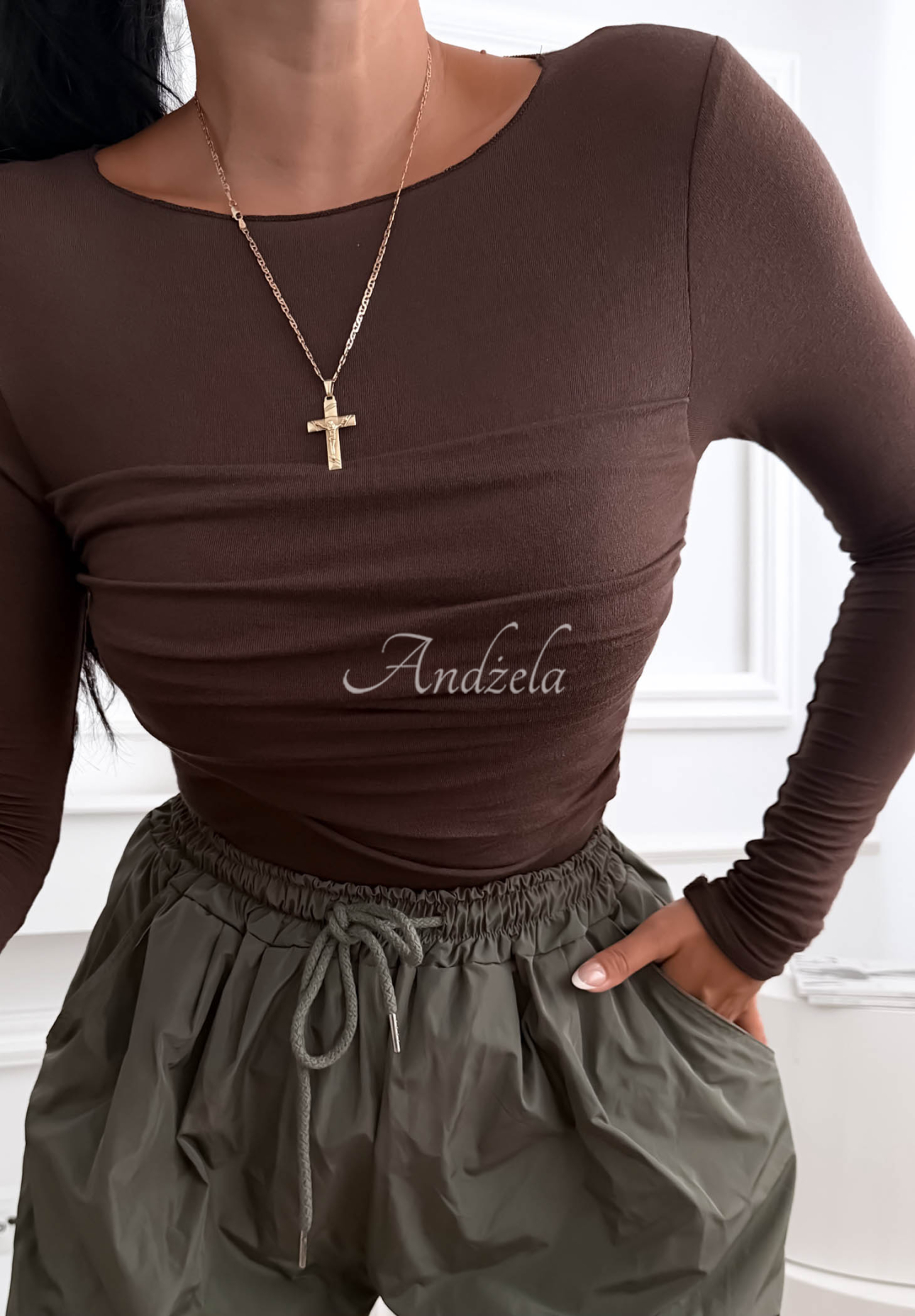 Bluse mit U-Boot-Ausschnitt und Modal Take A Risk Schokoladenbraun
