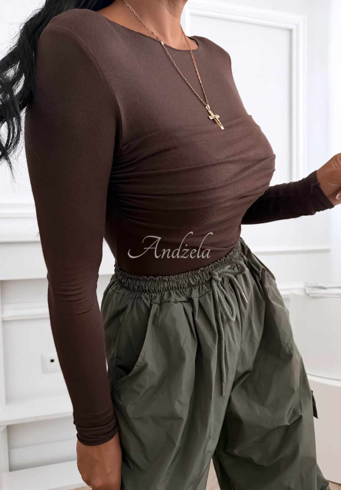 Bluse mit U-Boot-Ausschnitt und Modal Take A Risk Schokoladenbraun