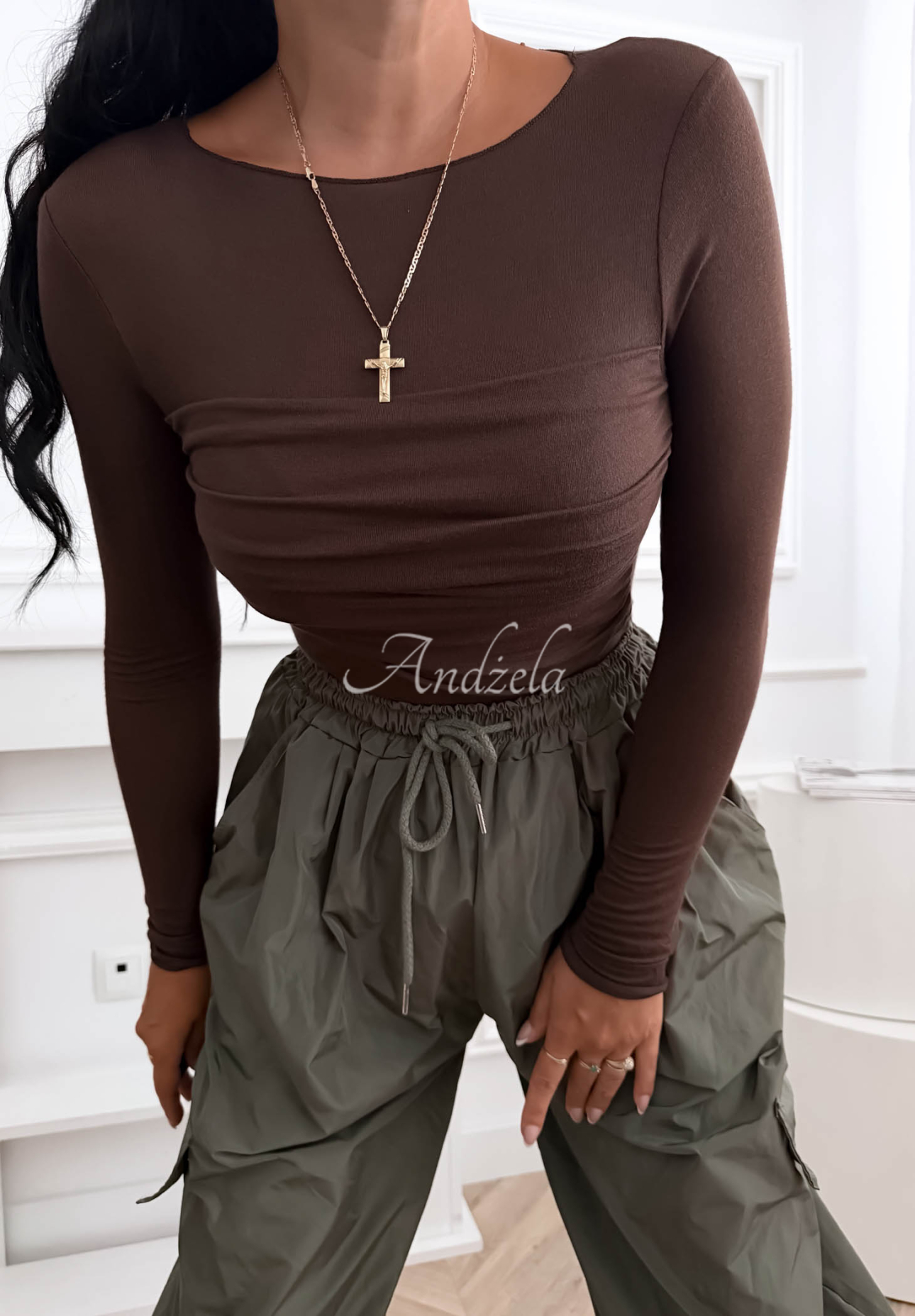 Bluse mit U-Boot-Ausschnitt und Modal Take A Risk Schokoladenbraun