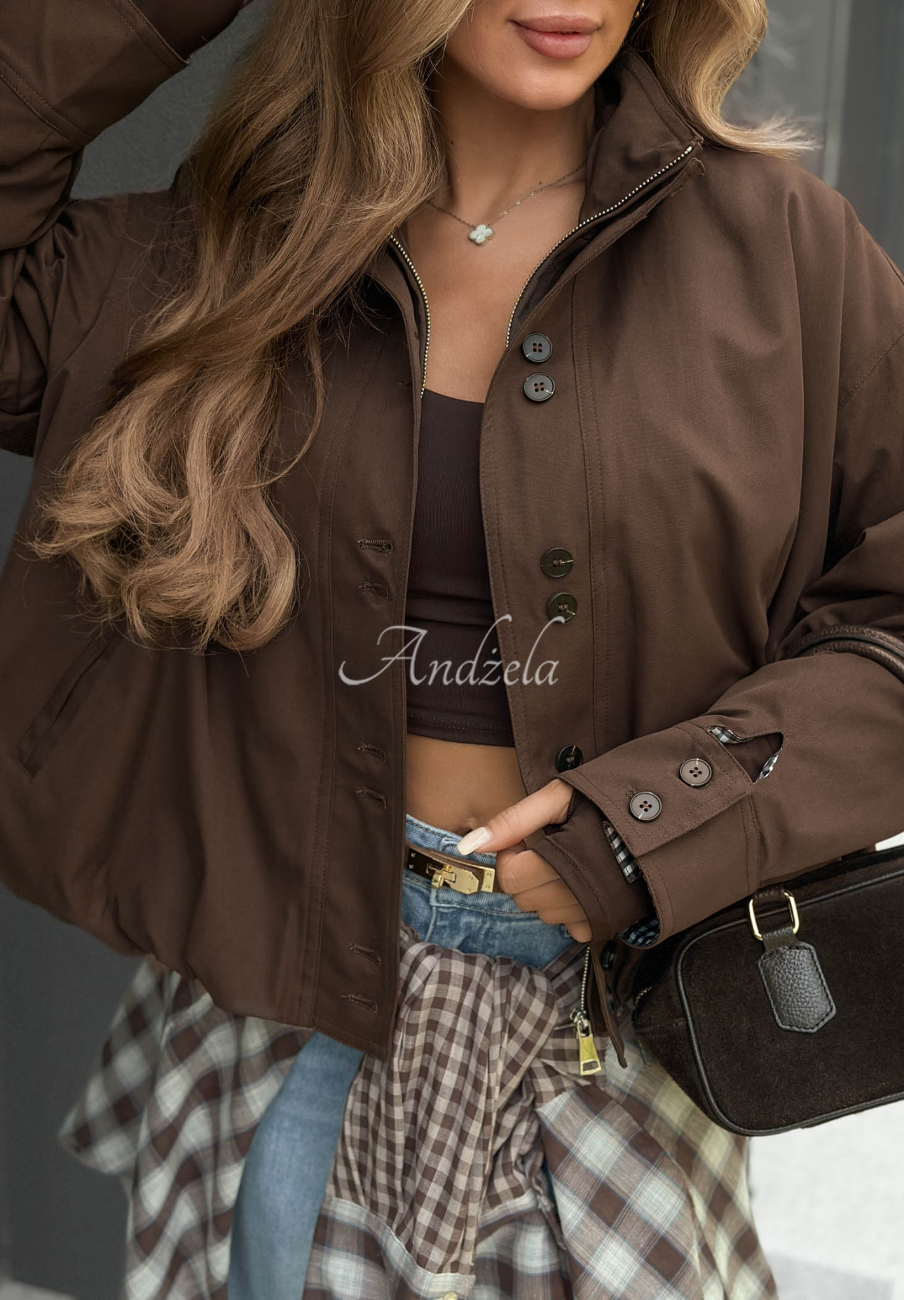Kurze Bomberjacke mit Stehkragen Hazel Charm Schokoladenbraun