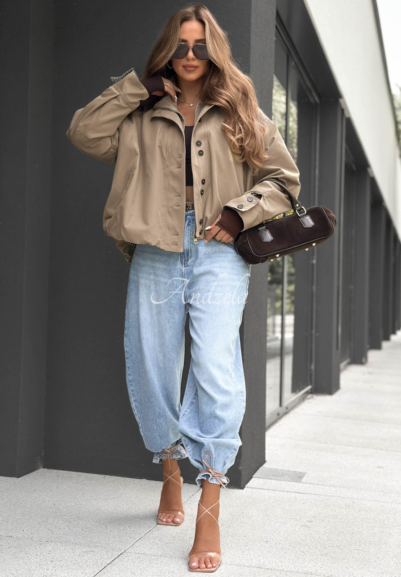 Kurze Bomberjacke mit Stehkragen Hazel Charm Beige