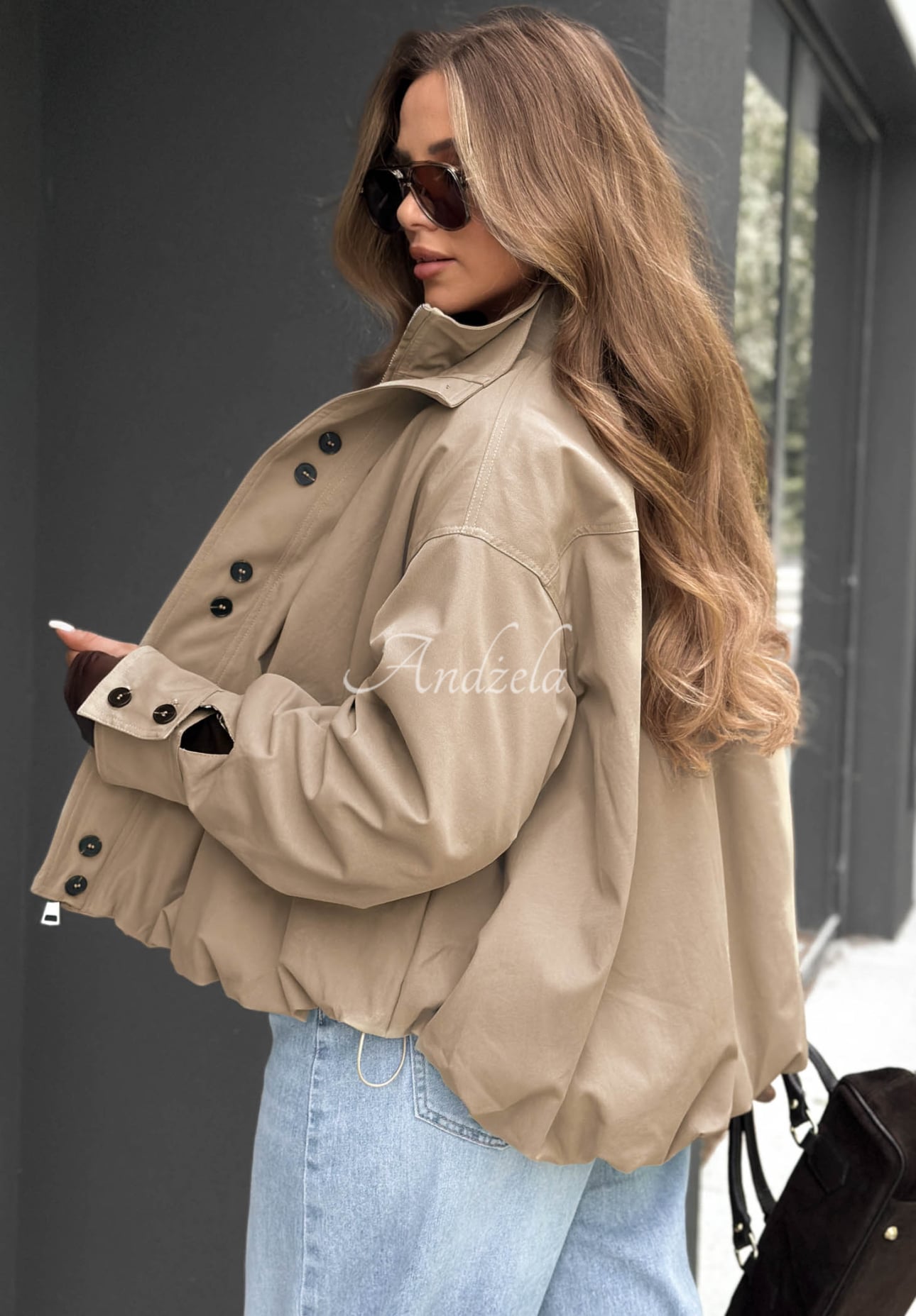 Kurze Bomberjacke mit Stehkragen Hazel Charm Beige