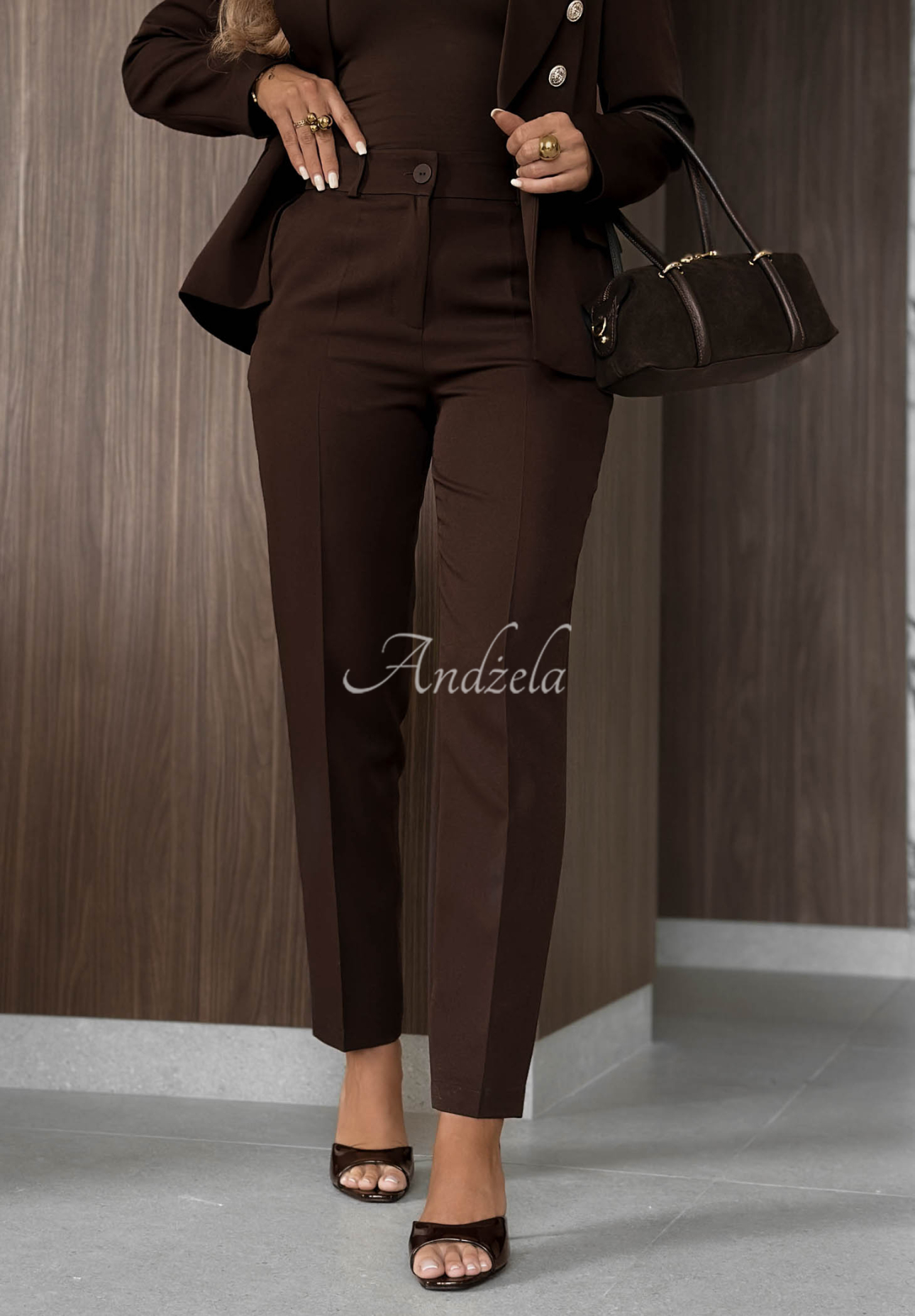 Elegante Zigarettenhose aus Viskose Endless Class Schokoladenbraun