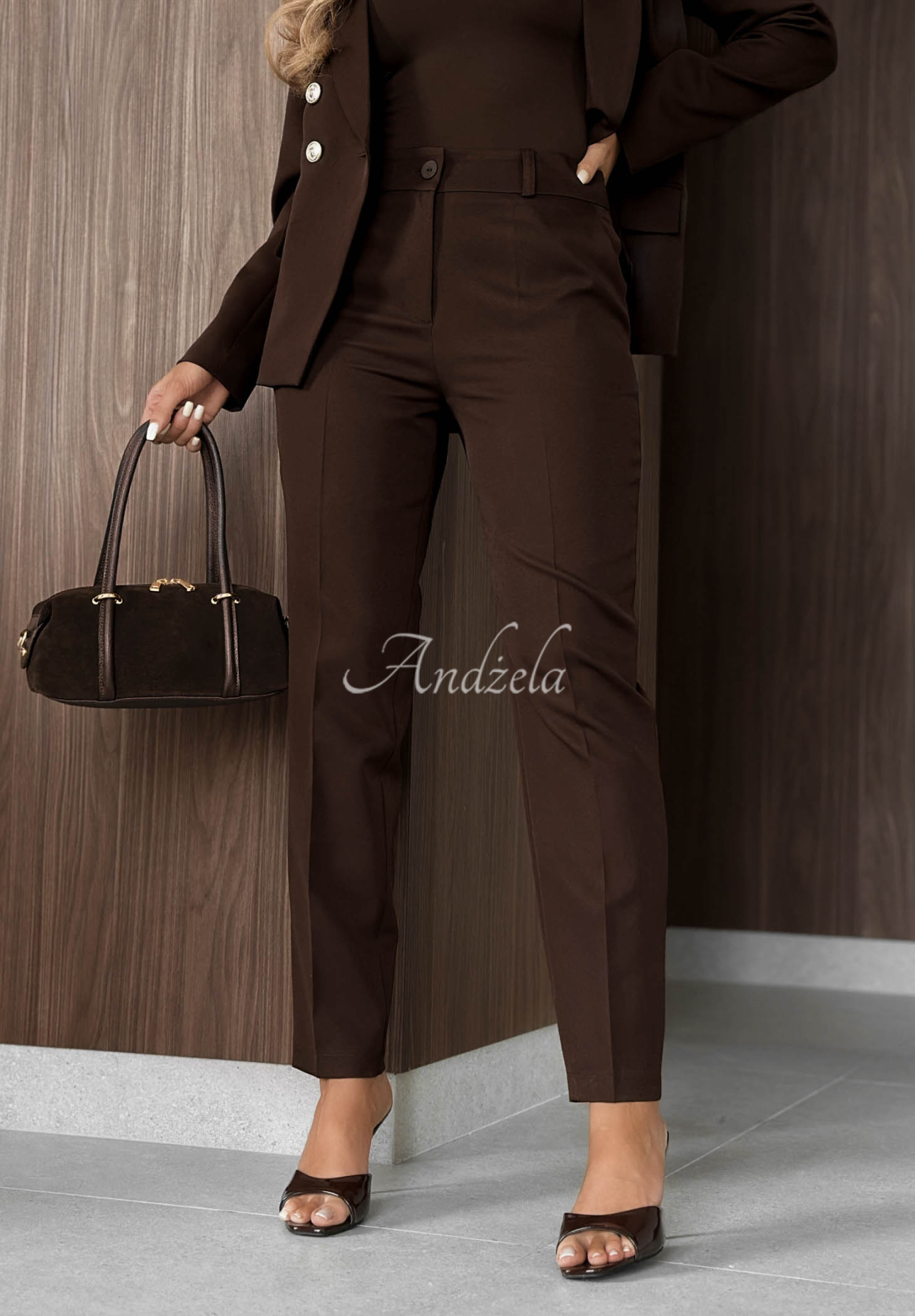 Elegante Zigarettenhose aus Viskose Endless Class Schokoladenbraun