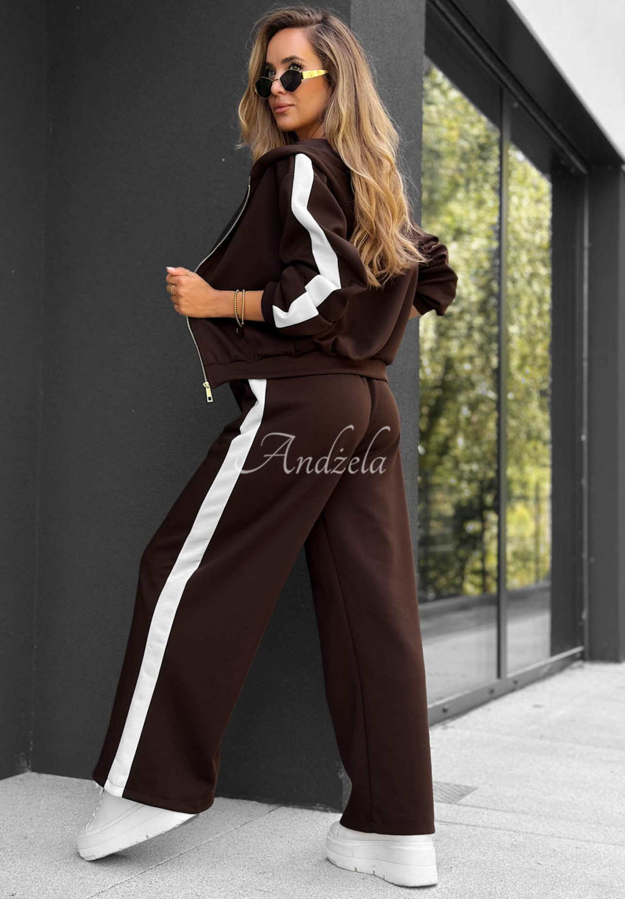 Trainingsanzug Sweatshirt und Hose mit Streifen Lazy Sunday Schokoladenbraun