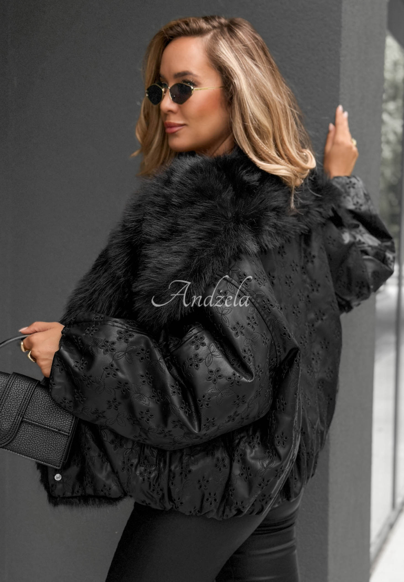 Gemusterte Jacke mit Pelz True Balance Schwarz