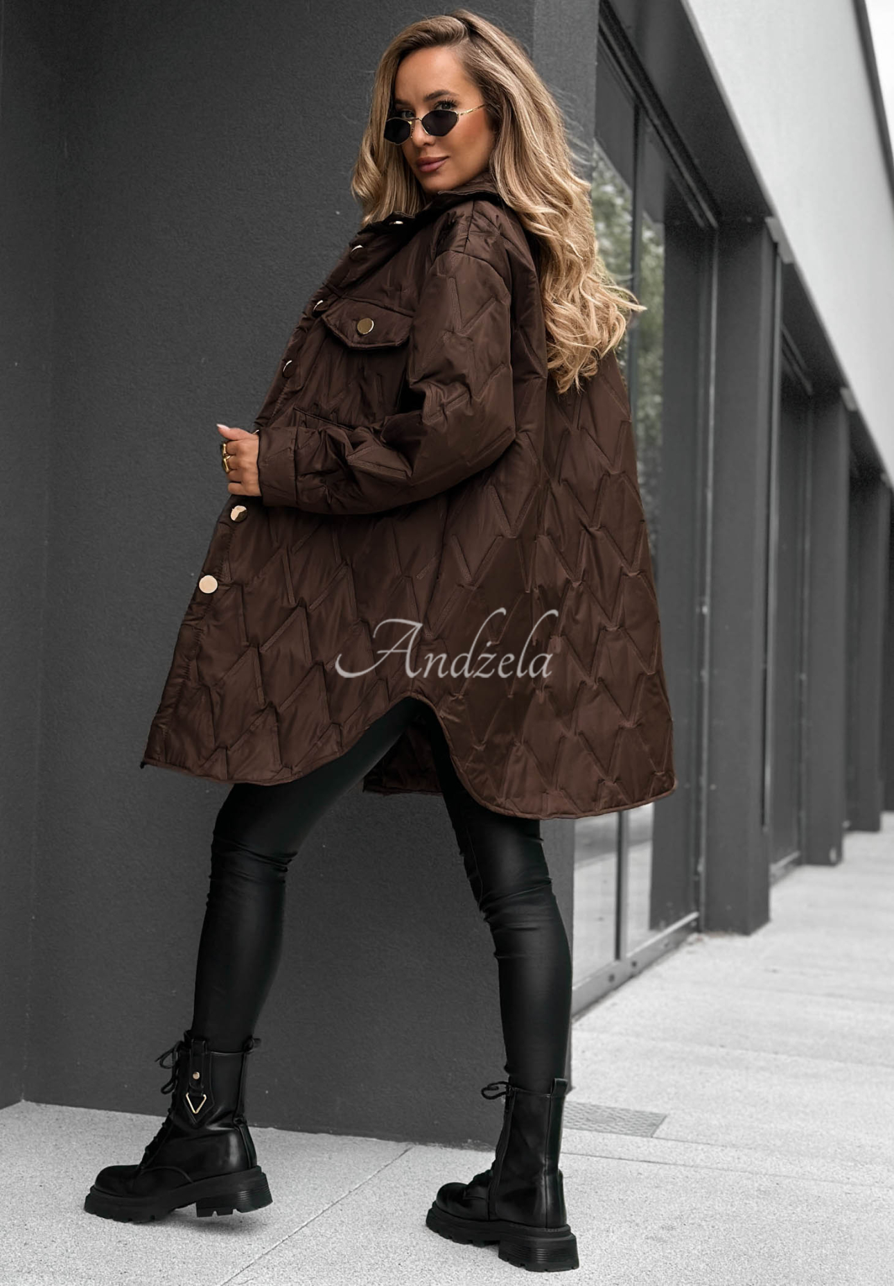 Lange Steppjacke mit Taschen Alpine Whisper Schokoladenbraun