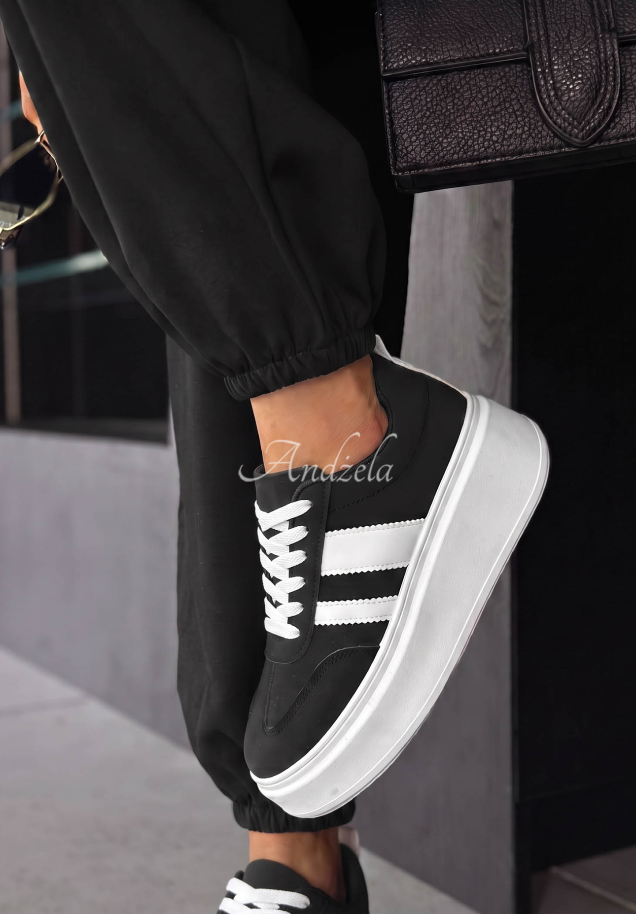 Wildleder Sneakers Start With Forever Schwarz-Weiß