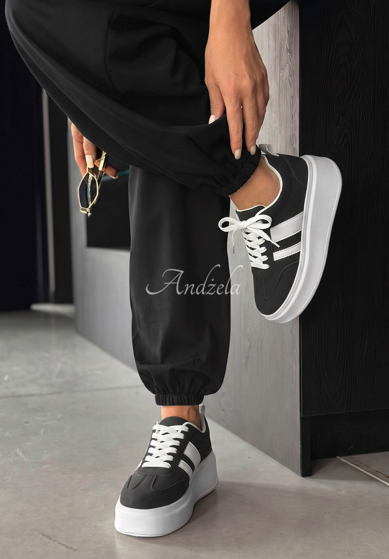 Wildleder Sneakers Start With Forever Schwarz-Weiß