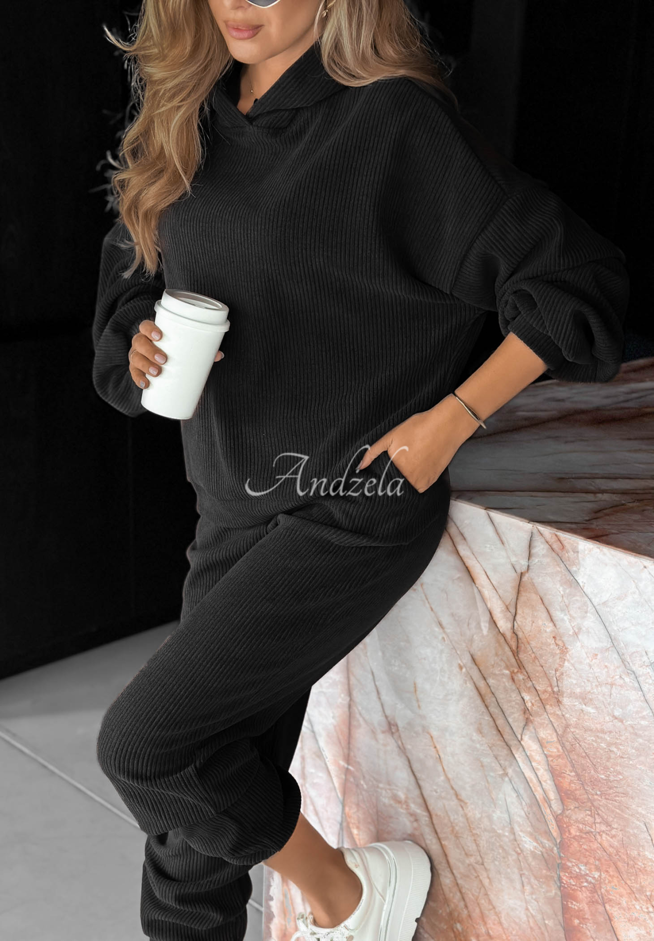Cord-Set Sweatshirt mit Kapuze und Hose aus Baumwolle Quiet Confidence Schwarz