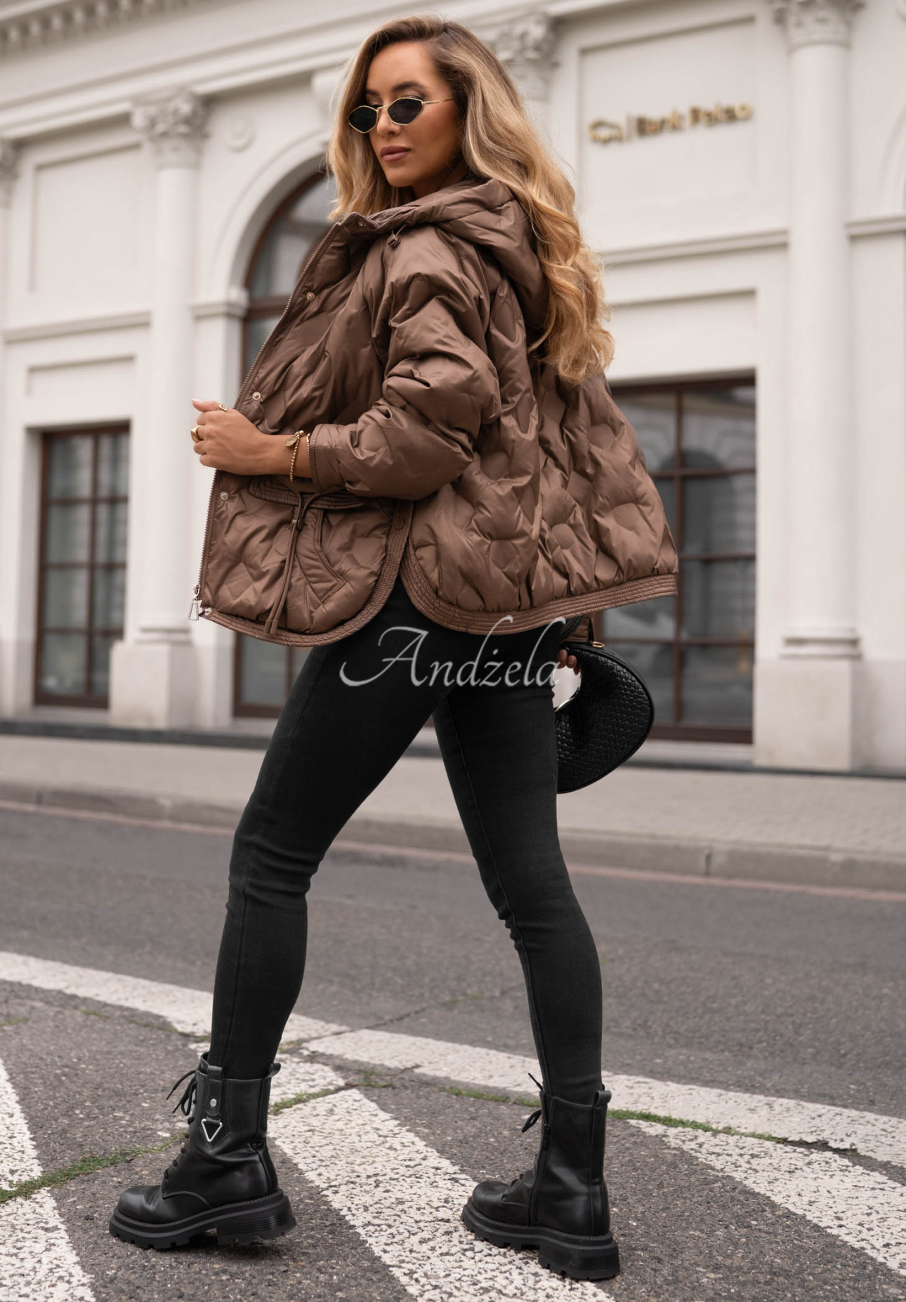 Gesteppte Jacke mit Kapuze Autumn Escape Schokoladenbraun
