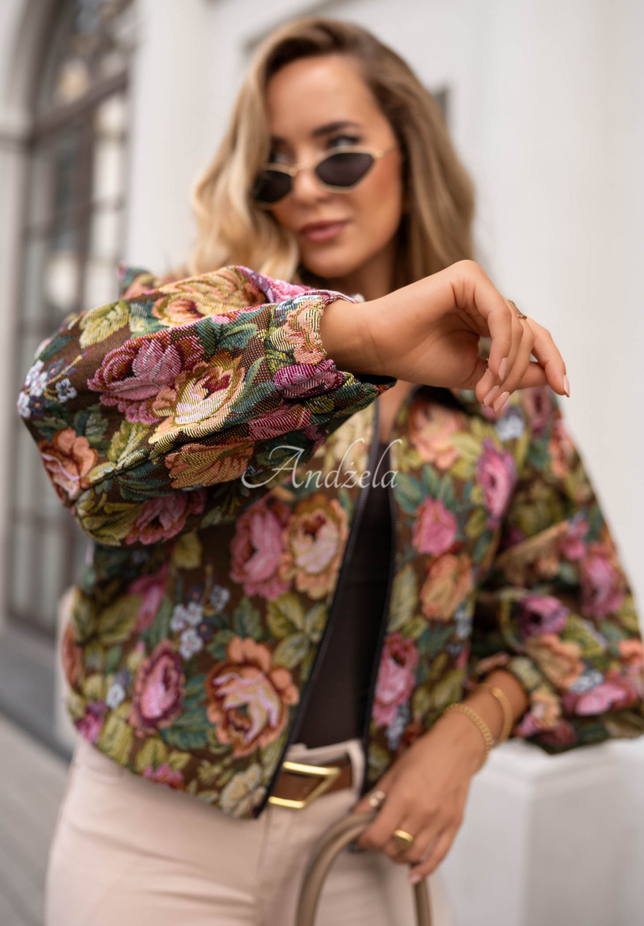 Kurze Jacquard-Bomberjacke mit Blumenmuster Autumn Select Schokoladenbraun