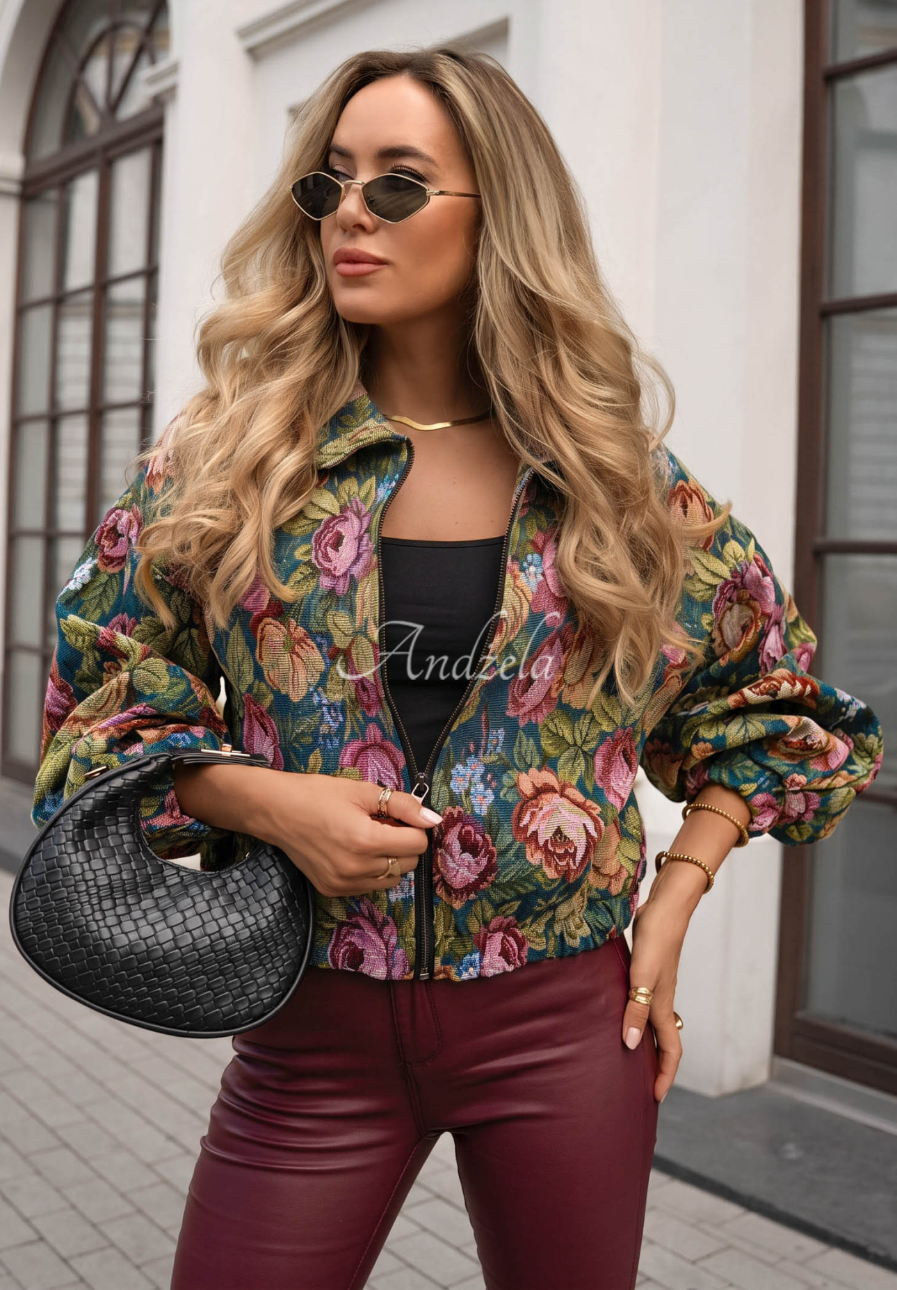 Kurze Jacquard-Bomberjacke mit Blumenmuster Autumn Select Dunkelblau