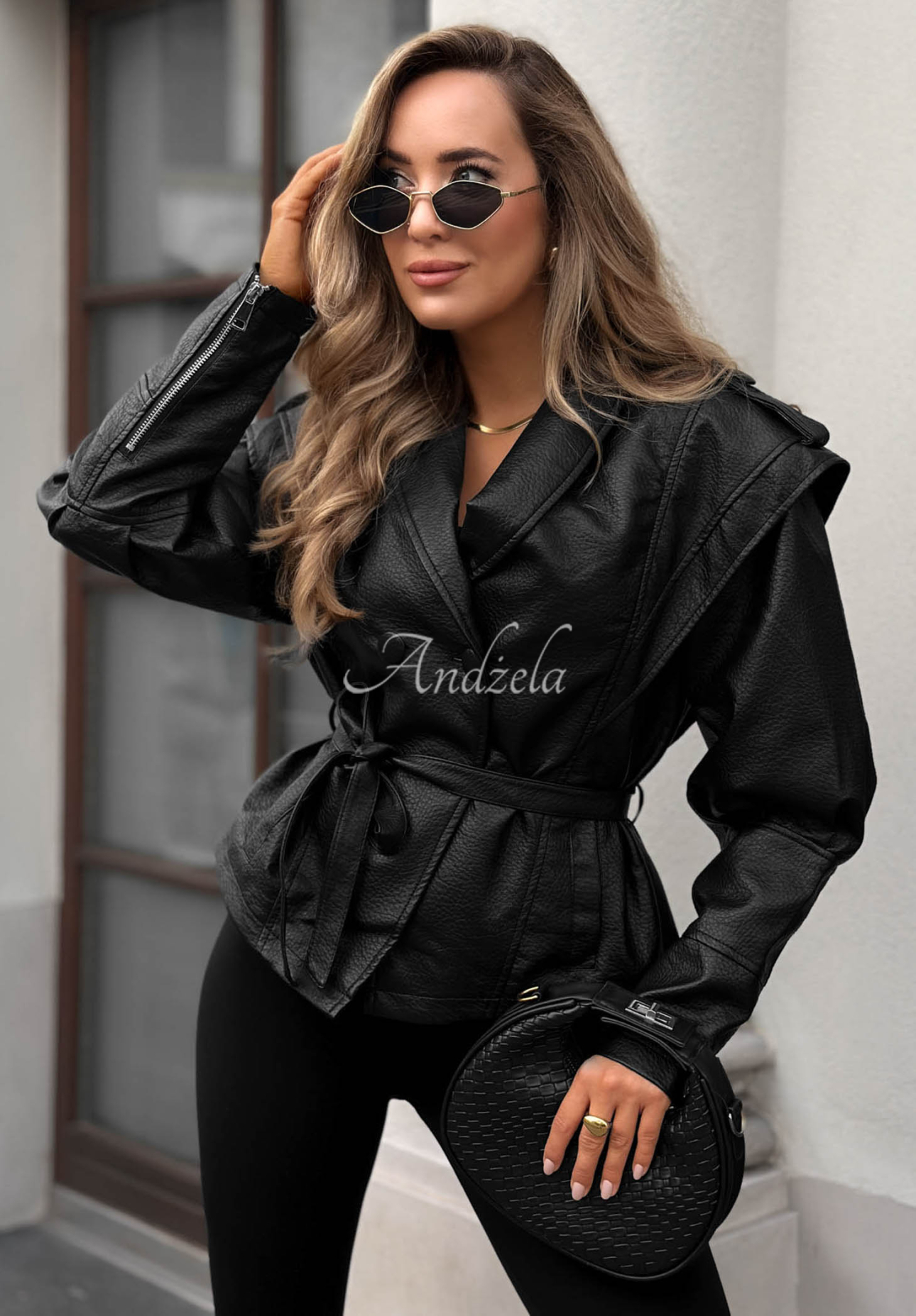 Kurzer Ledermantel mit Gürtel Warm Harmony Schwarz