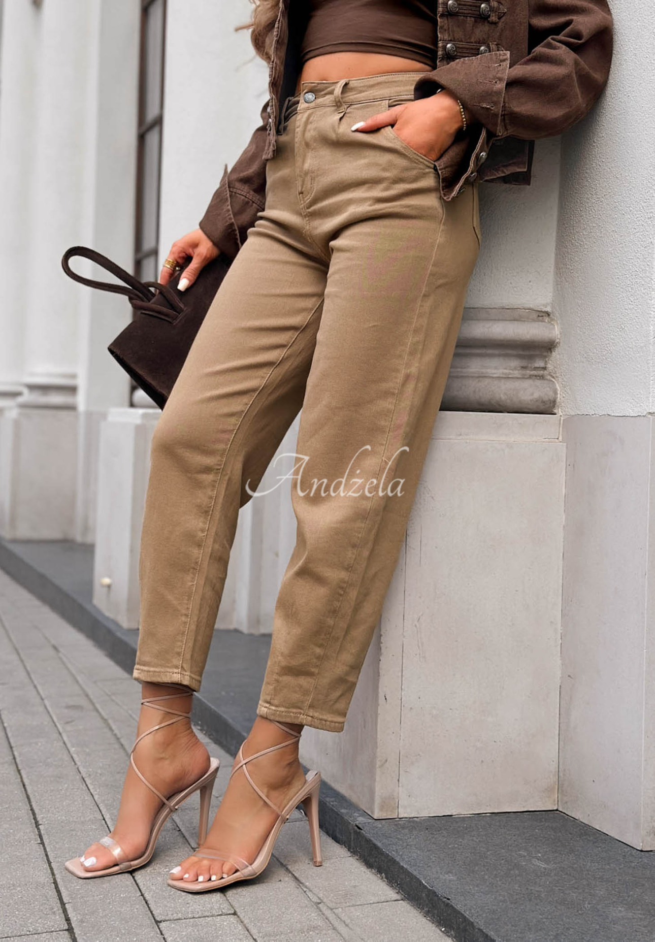 Jeans mom fit Lost Message Camel