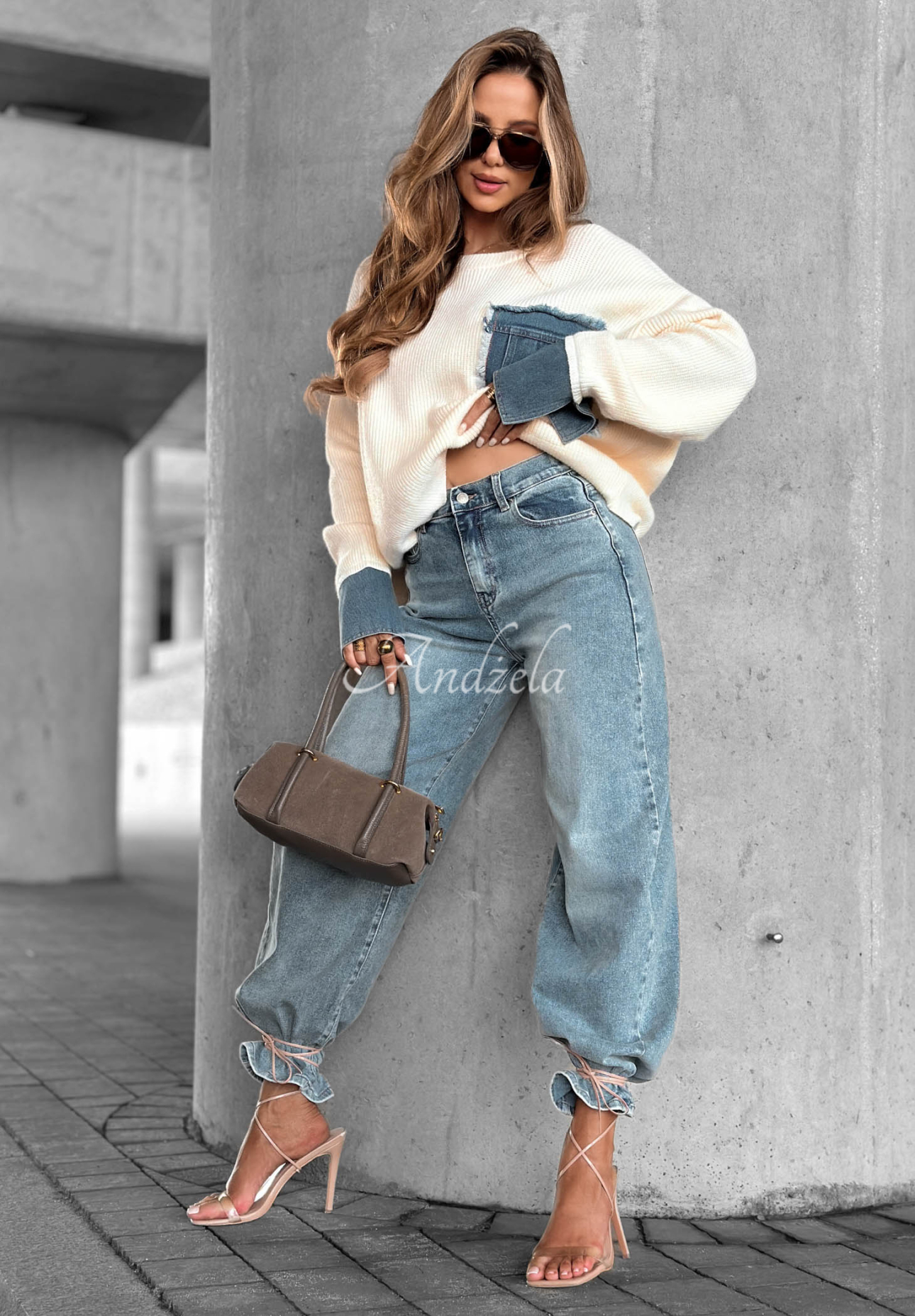 Viskosepullover mit Denim-Einsätzen Closer Now Vanillefarben