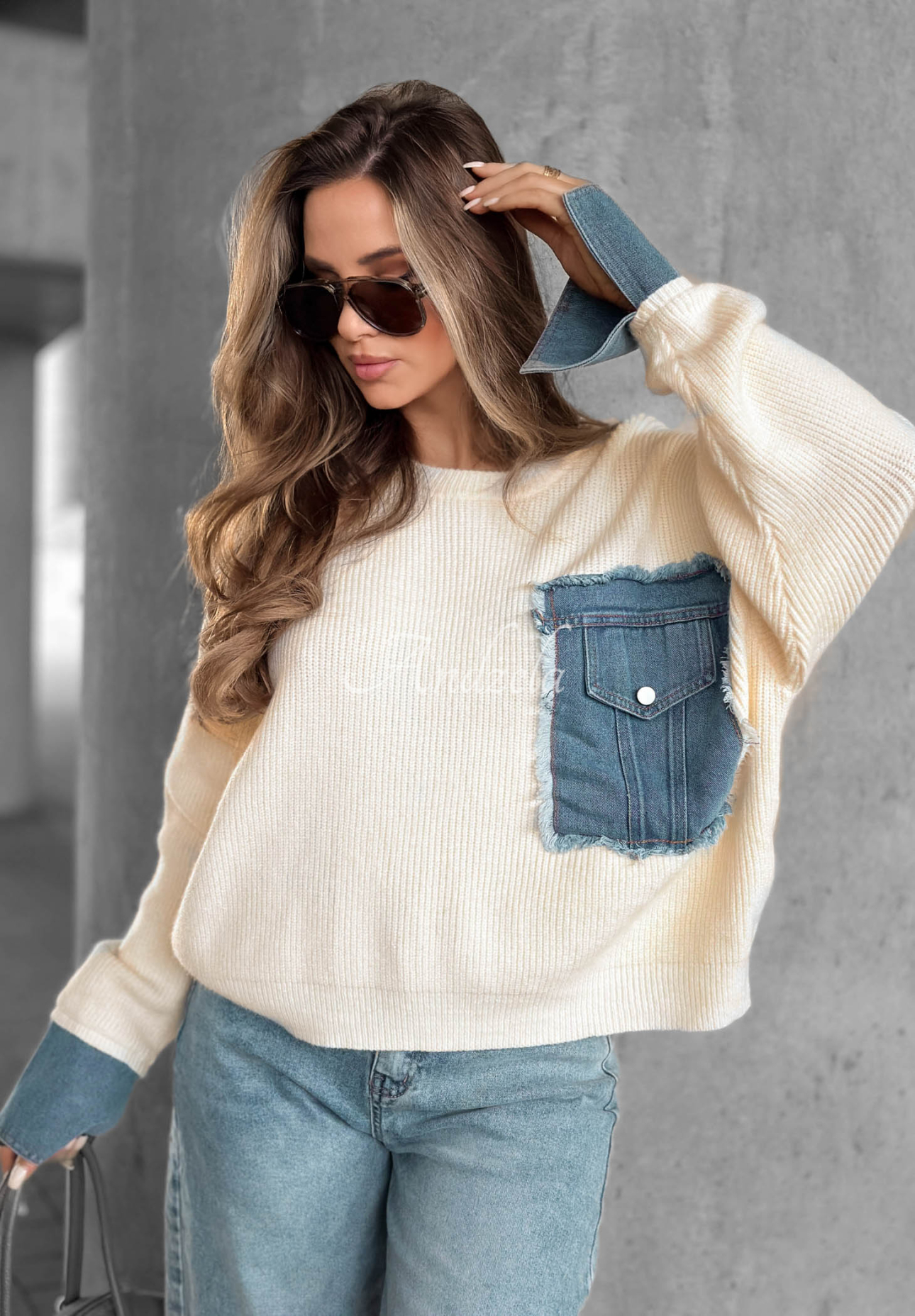 Viskosepullover mit Denim-Einsätzen Closer Now Vanillefarben