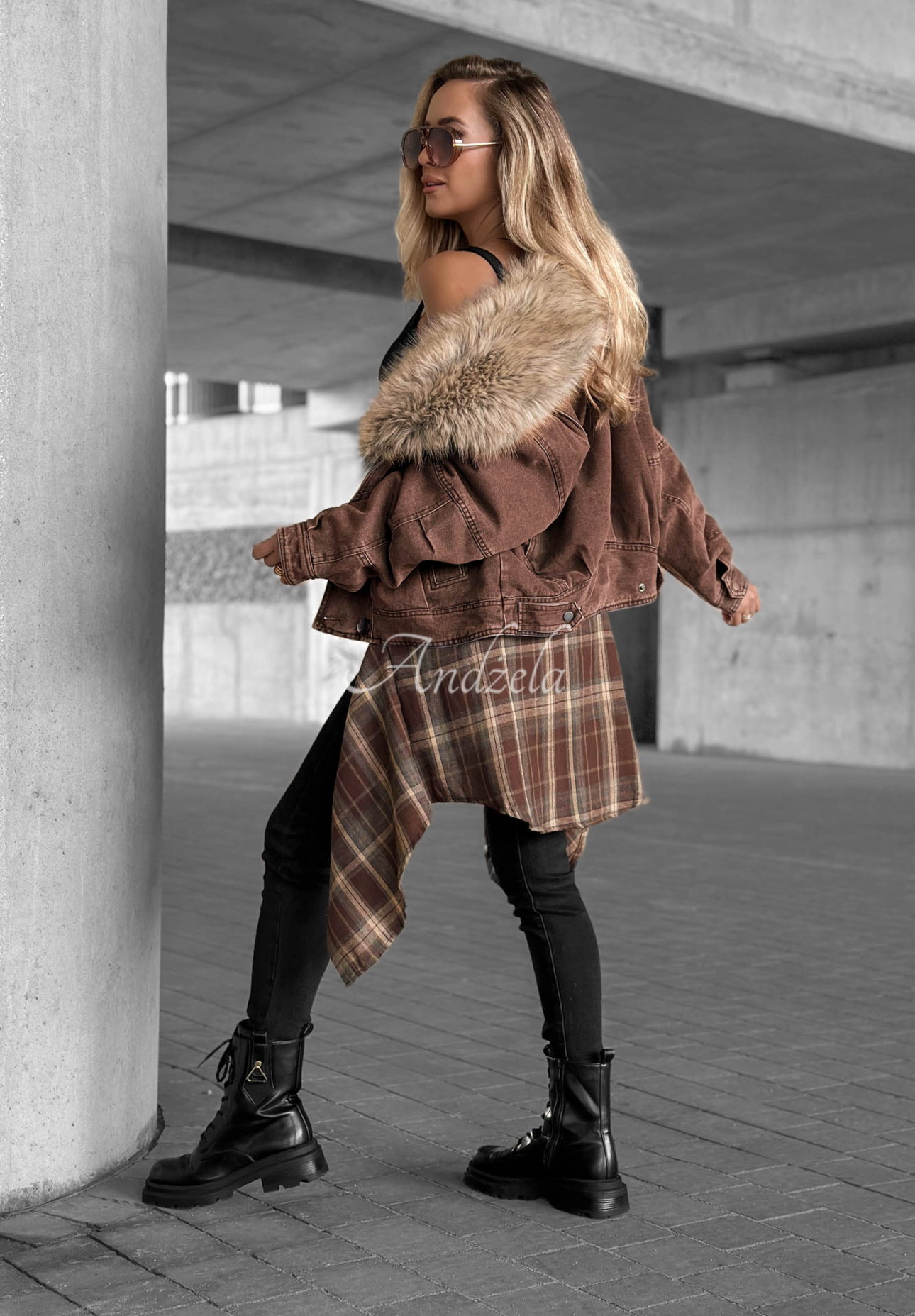 Kurze Jeansjacke mit Kunstfell Autumn Teddy Schokoladenbraun