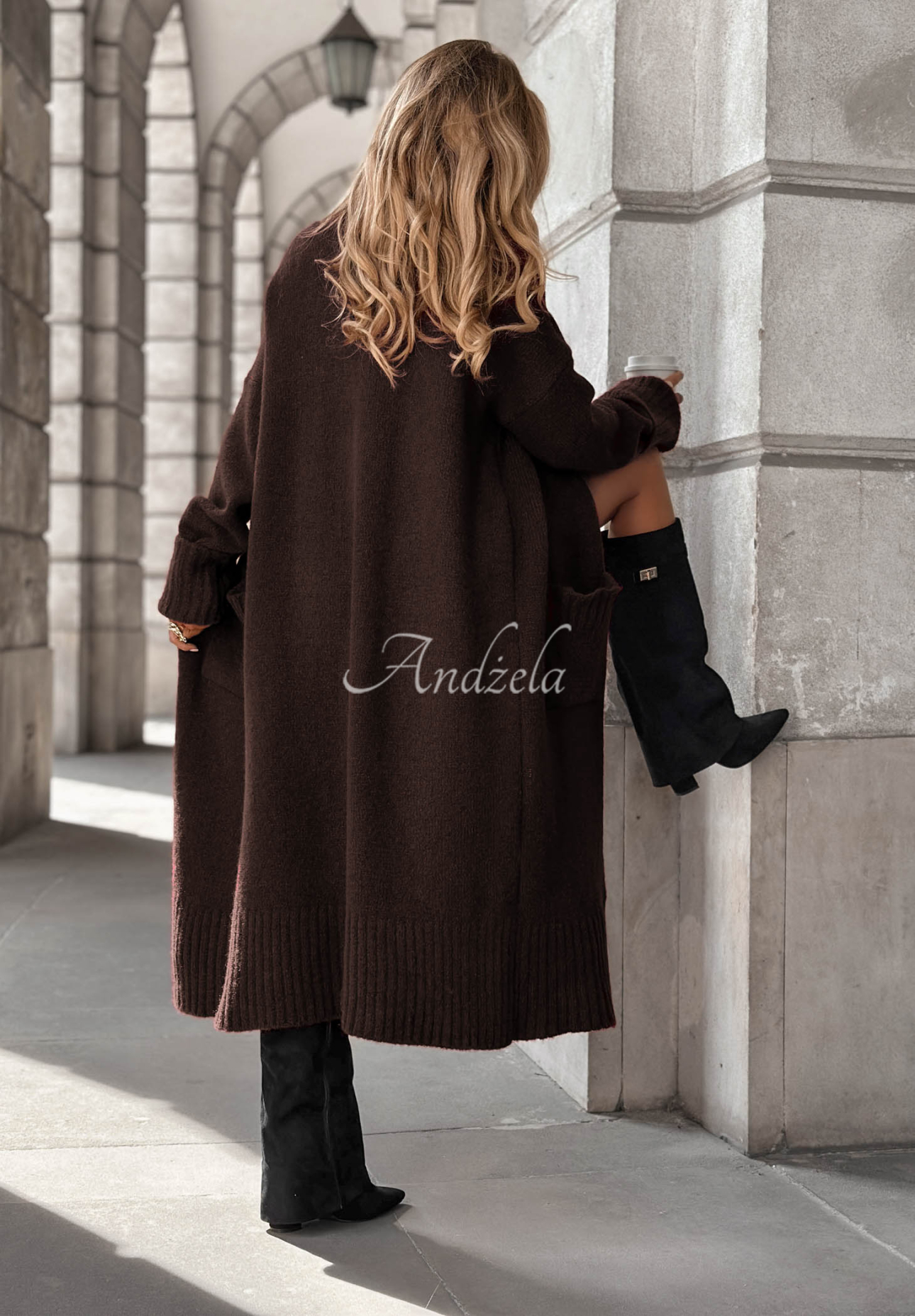Lange oversized Strickjacke mit Taschen Marbelio Schokoladenbraun