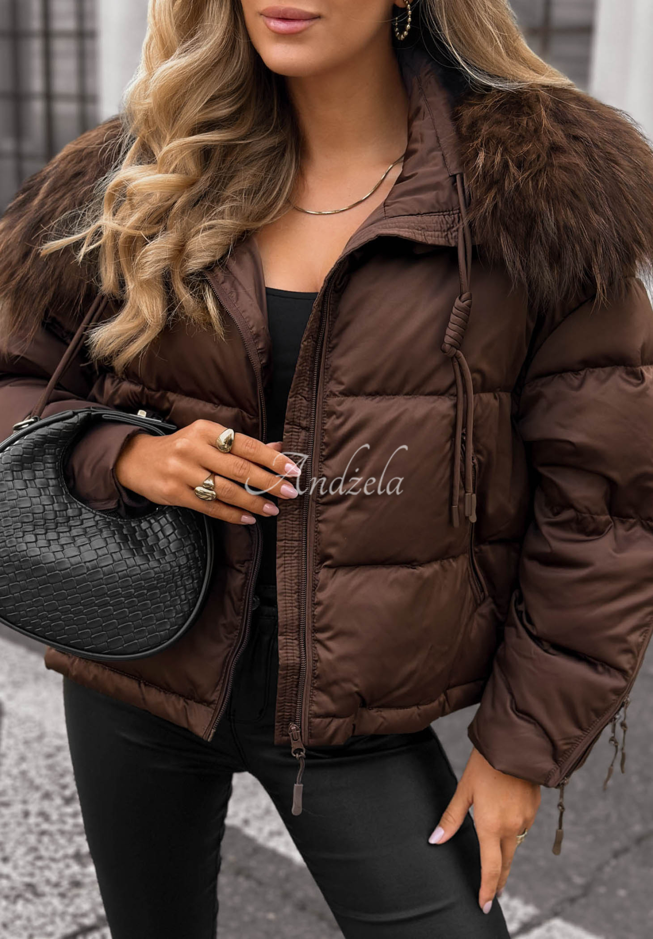 Kurze Jacke mit Echtfellbesatz Amber Leaves Schokoladenbraun