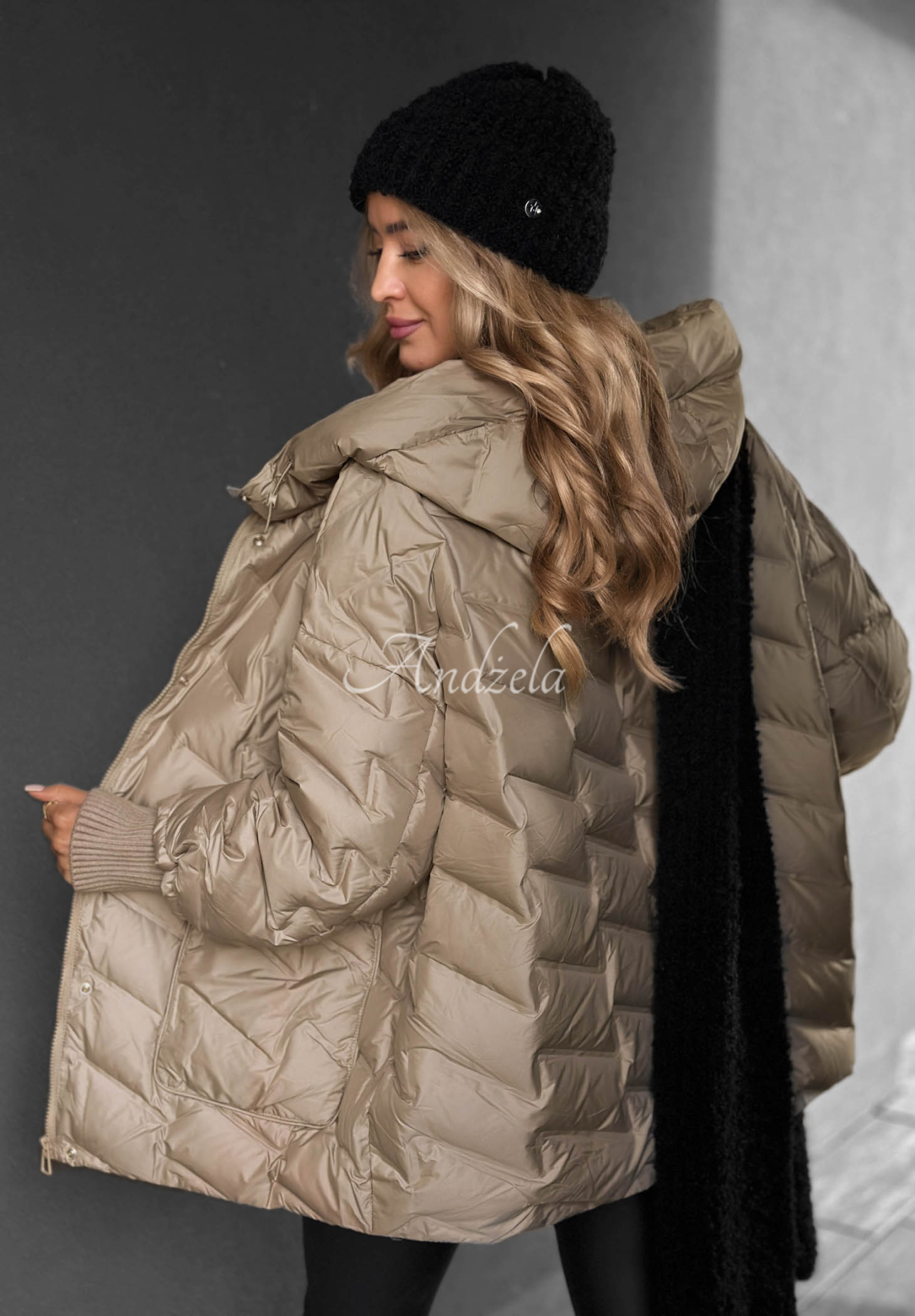 Daunenjacke mit Kapuze Choose Yourself Beige