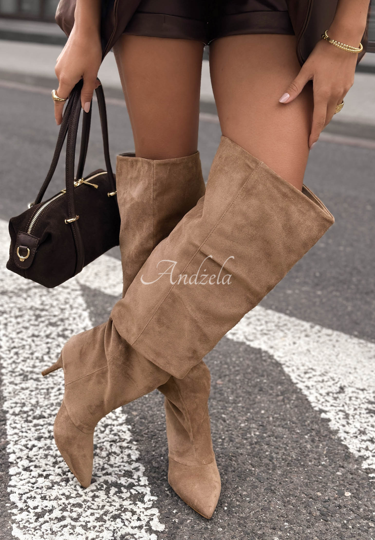 Lange Stiefel aus Wildlederimitat mit Stilettoabsatz Signature Walk Beige