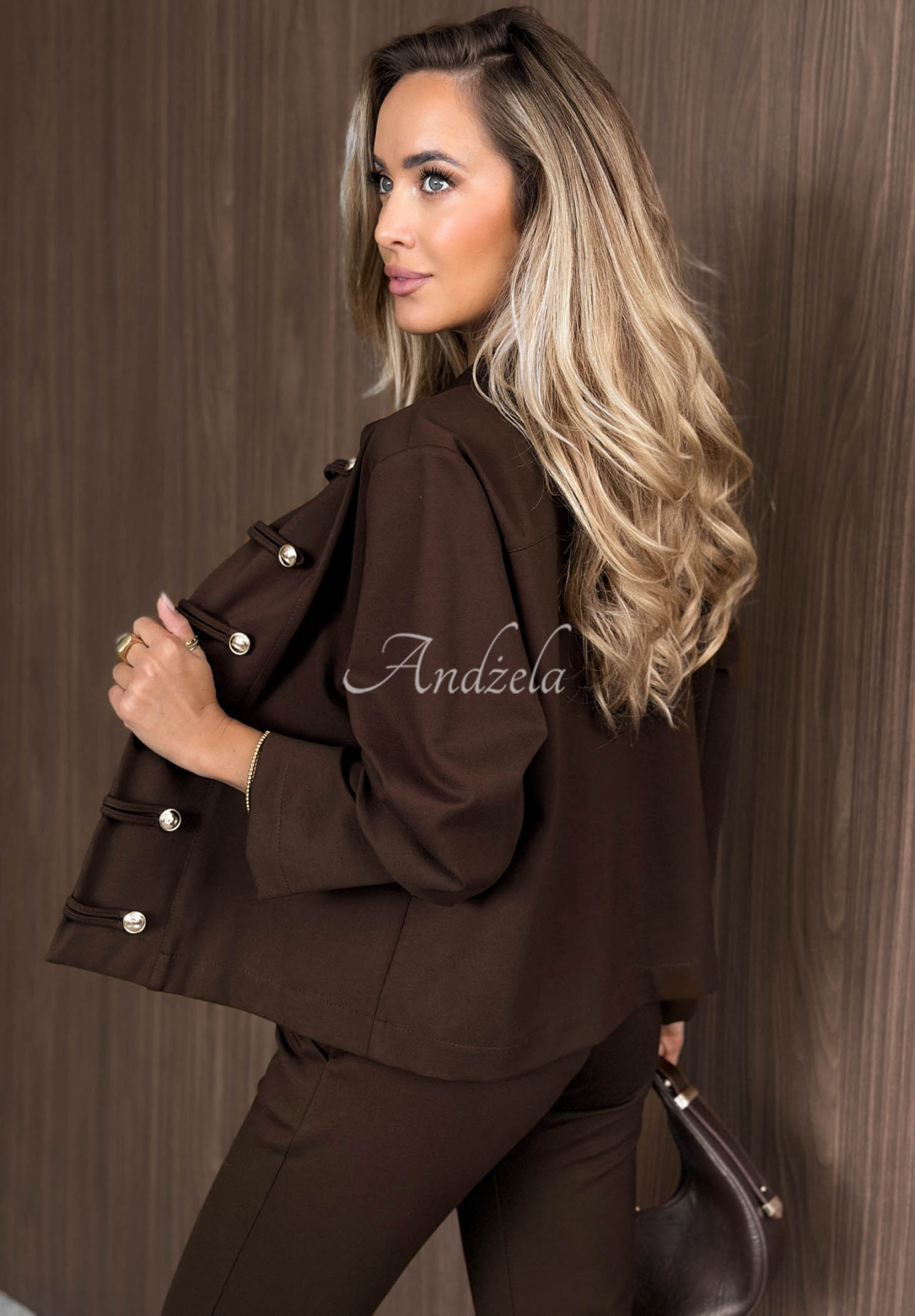 Kurze Viskose-Jacke im Napoleon-Stil mit Knopfverschluss Hello There Schokoladenbraun