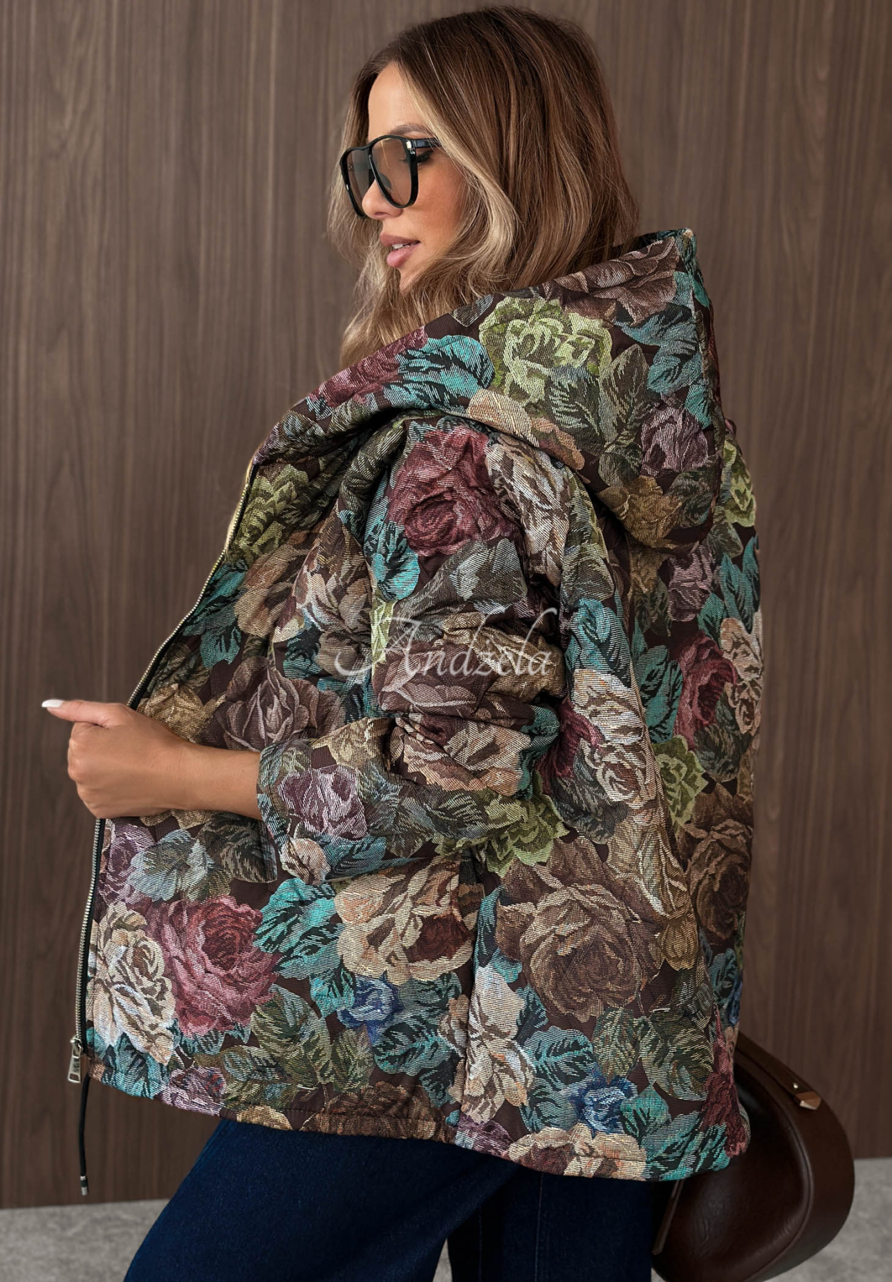 Gesteppte Kapuzenjacke mit Blumenmuster Golden Trees Schokoladenbraun
