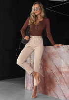 Prążkowane body longsleeve z rozpinanym dekoltem Chic Essence Schokoladenbraun