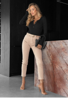 Prążkowane body longsleeve z rozpinanym dekoltem Chic Essence Schokoladenbraun