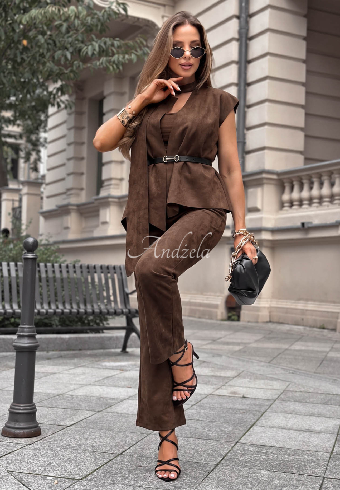 Elegantes Set aus Wildlederimitat Weste und Hose Autumn Atelier Schokoladenbraun