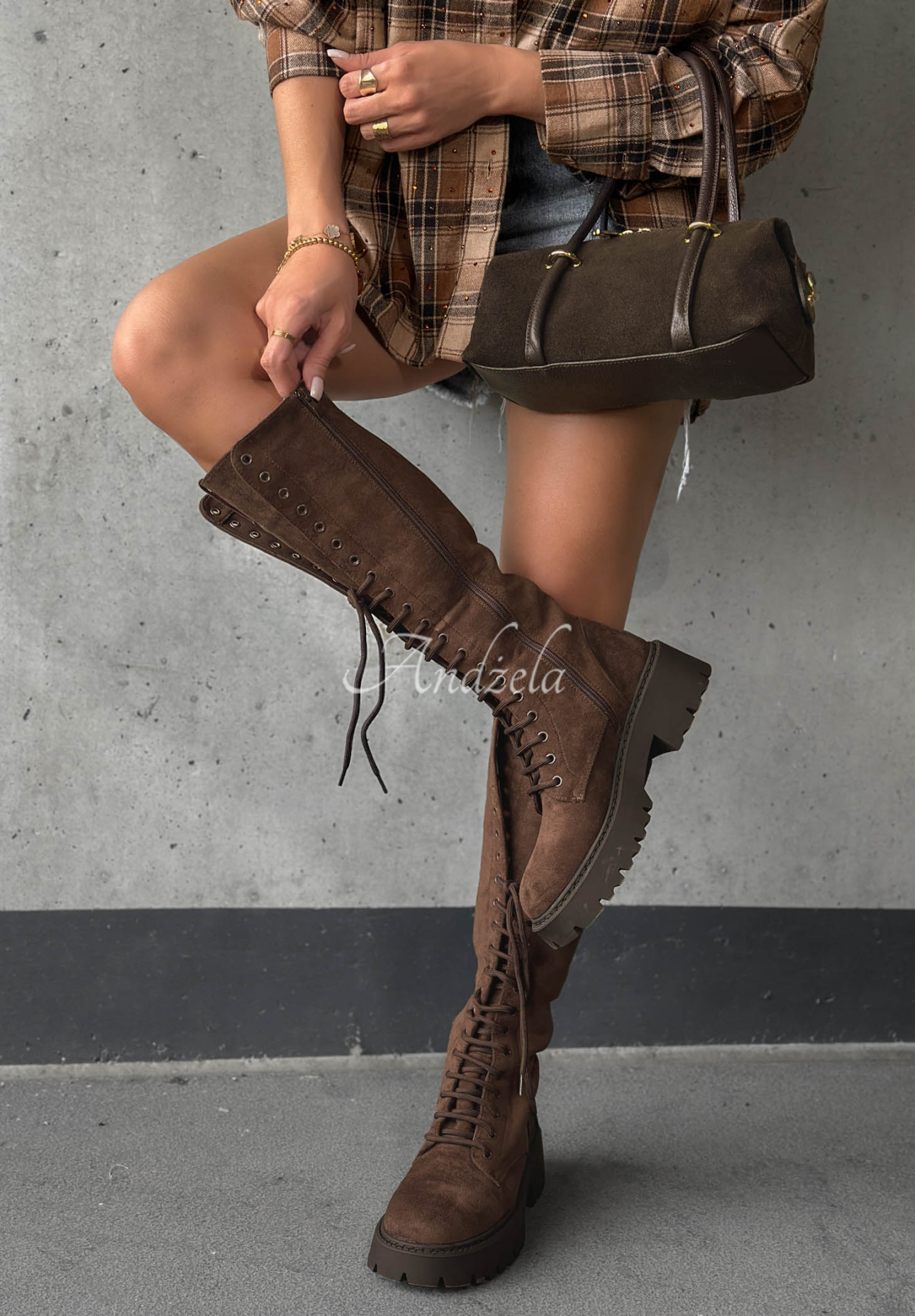 Lange Stiefel aus Wildlederimitat mit Schnürung Dreamy October Schokoladenbraun