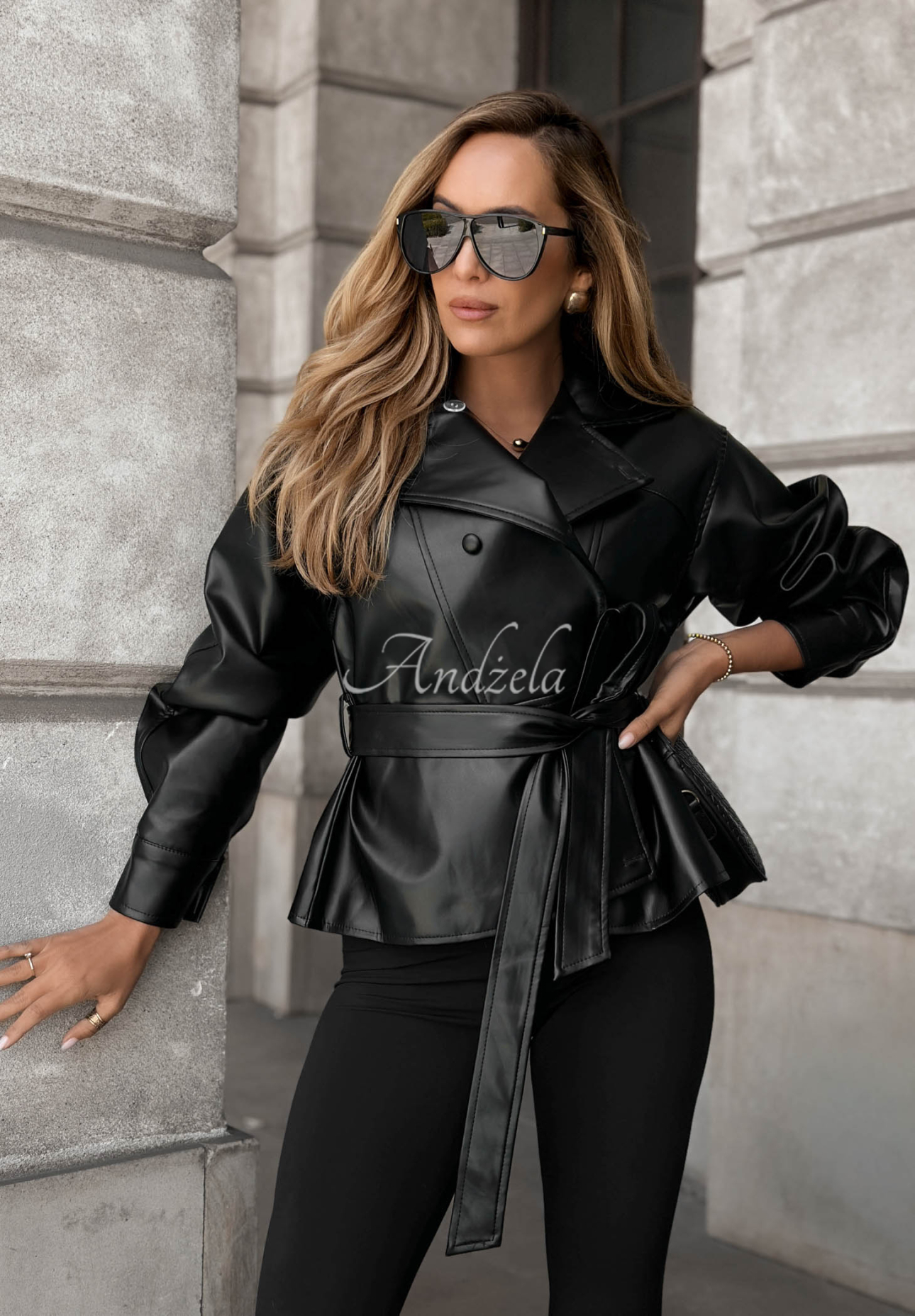 Kurzer Mantel aus Lederimitat mit Gürtel Lady Mist Schwarz