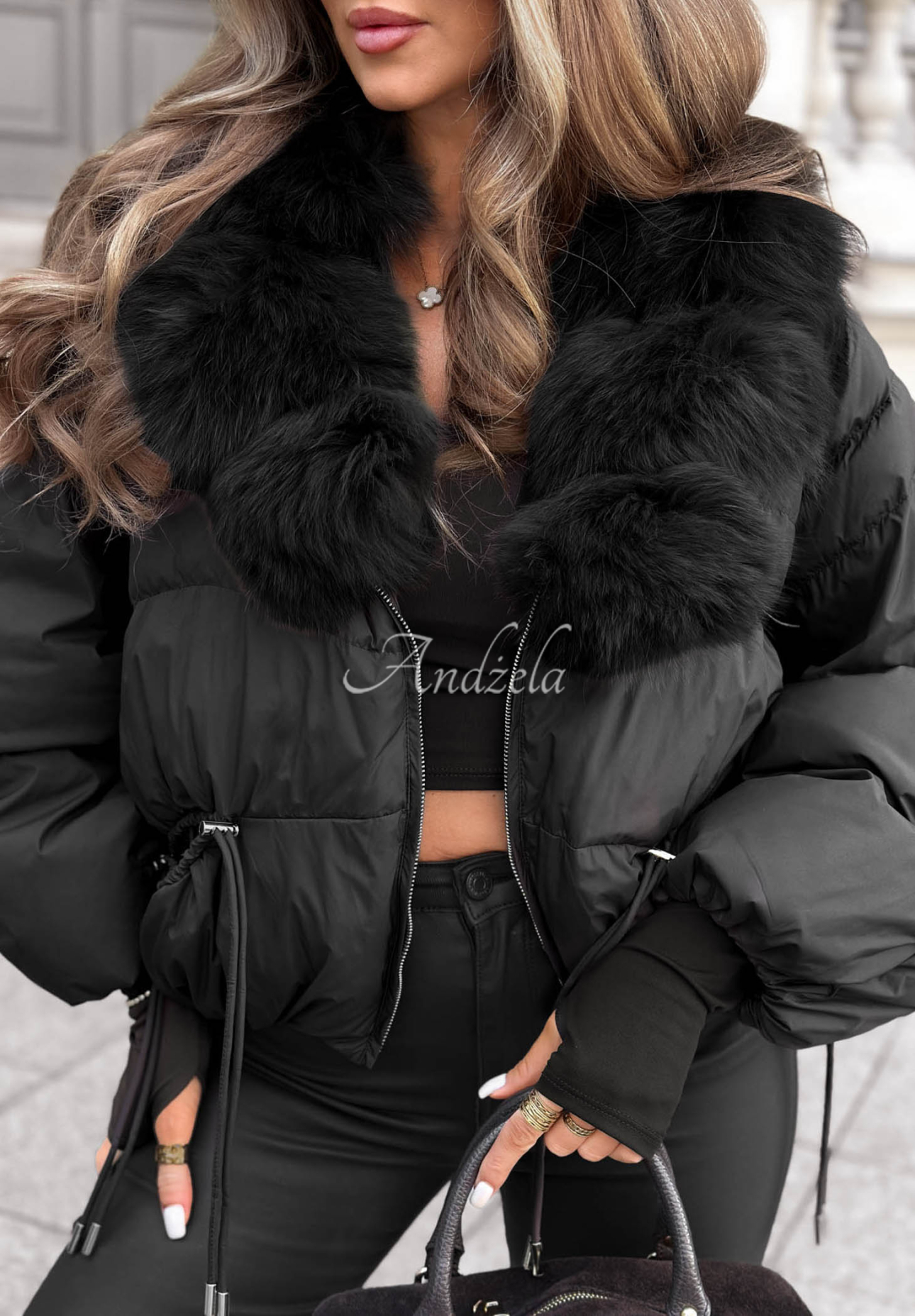 Kurze Daunenjacke mit echtem Pelz Winter Trail Schwarz